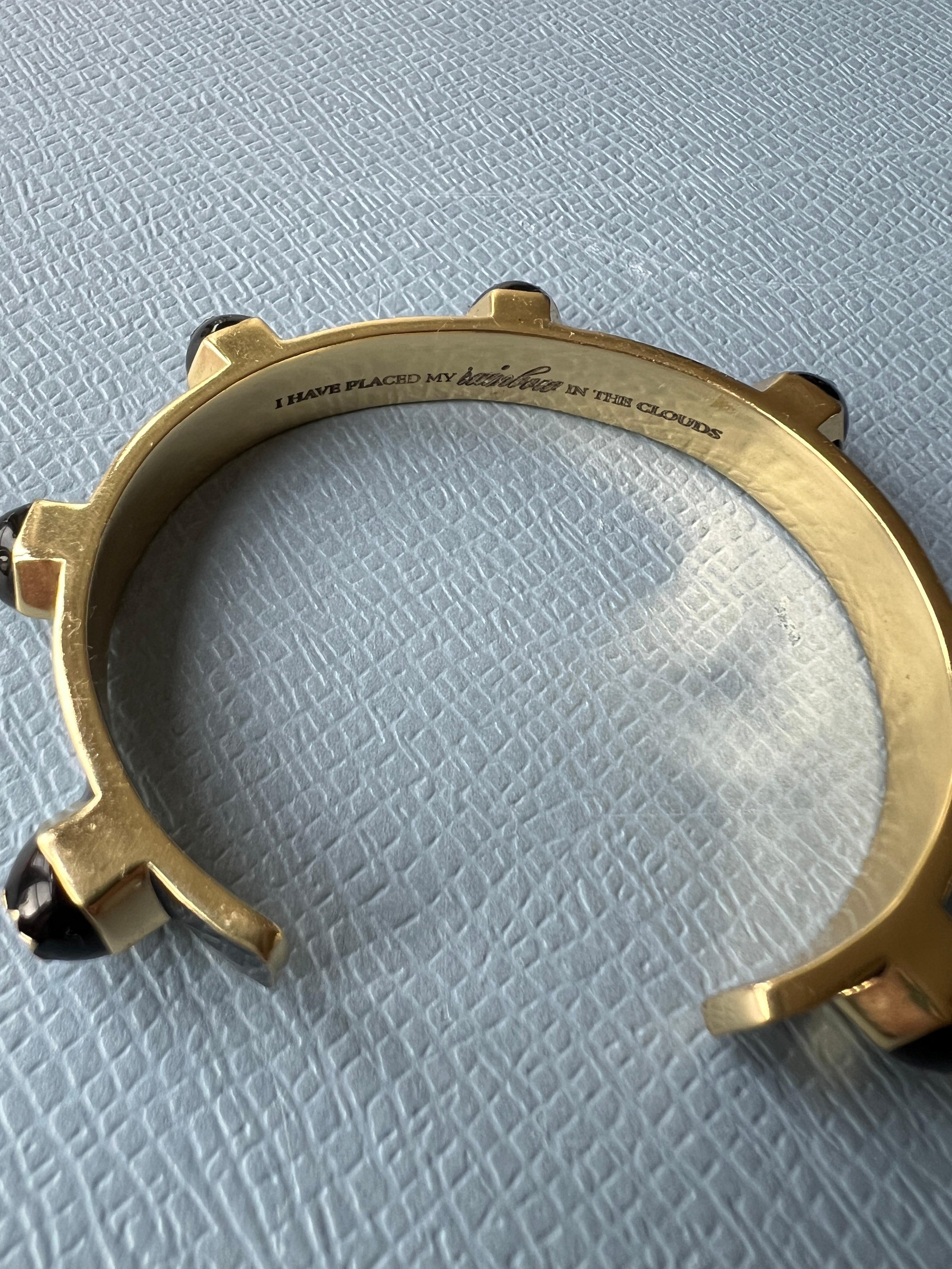 Armreif mit Ohrsteckern, Emaille Weißer Diamant Smaragd Rubin Saphir Tansanit im Angebot 5