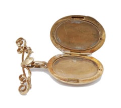 Enamel, 14 Karat Yellow Gold Retrò Brooch