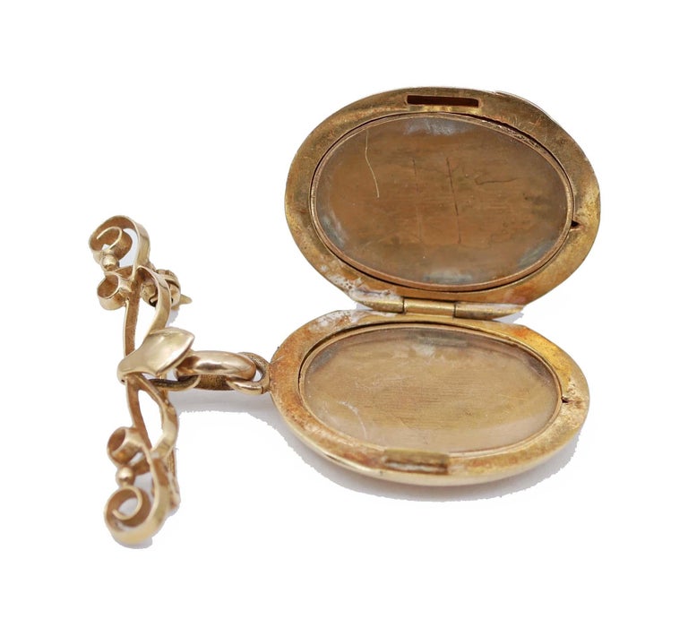 Enamel, 14 Karat Yellow Gold Retrò Brooch For Sale at 1stDibs