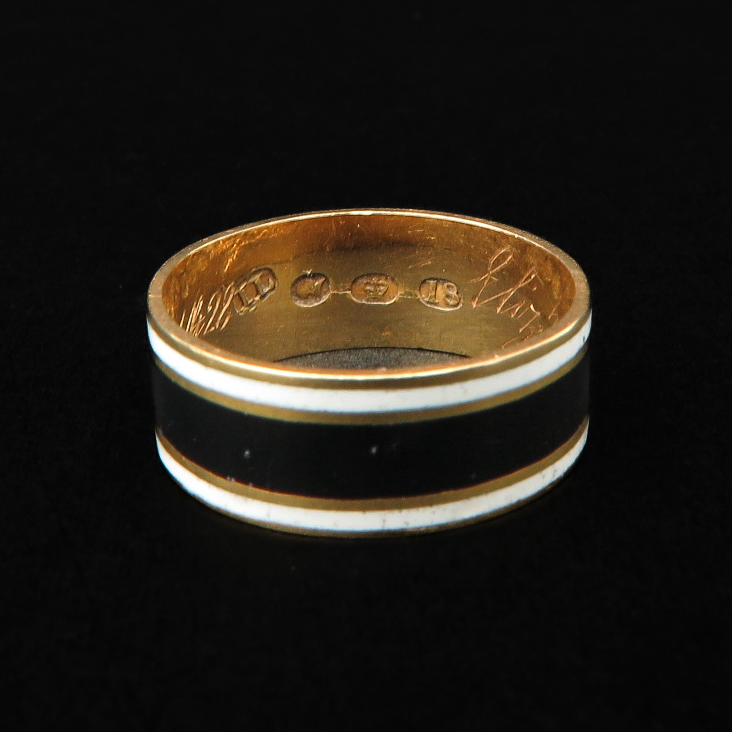 Women's or Men's Enameled and 18 Karat Gold Edwardian Memorial Band Ring For Sale