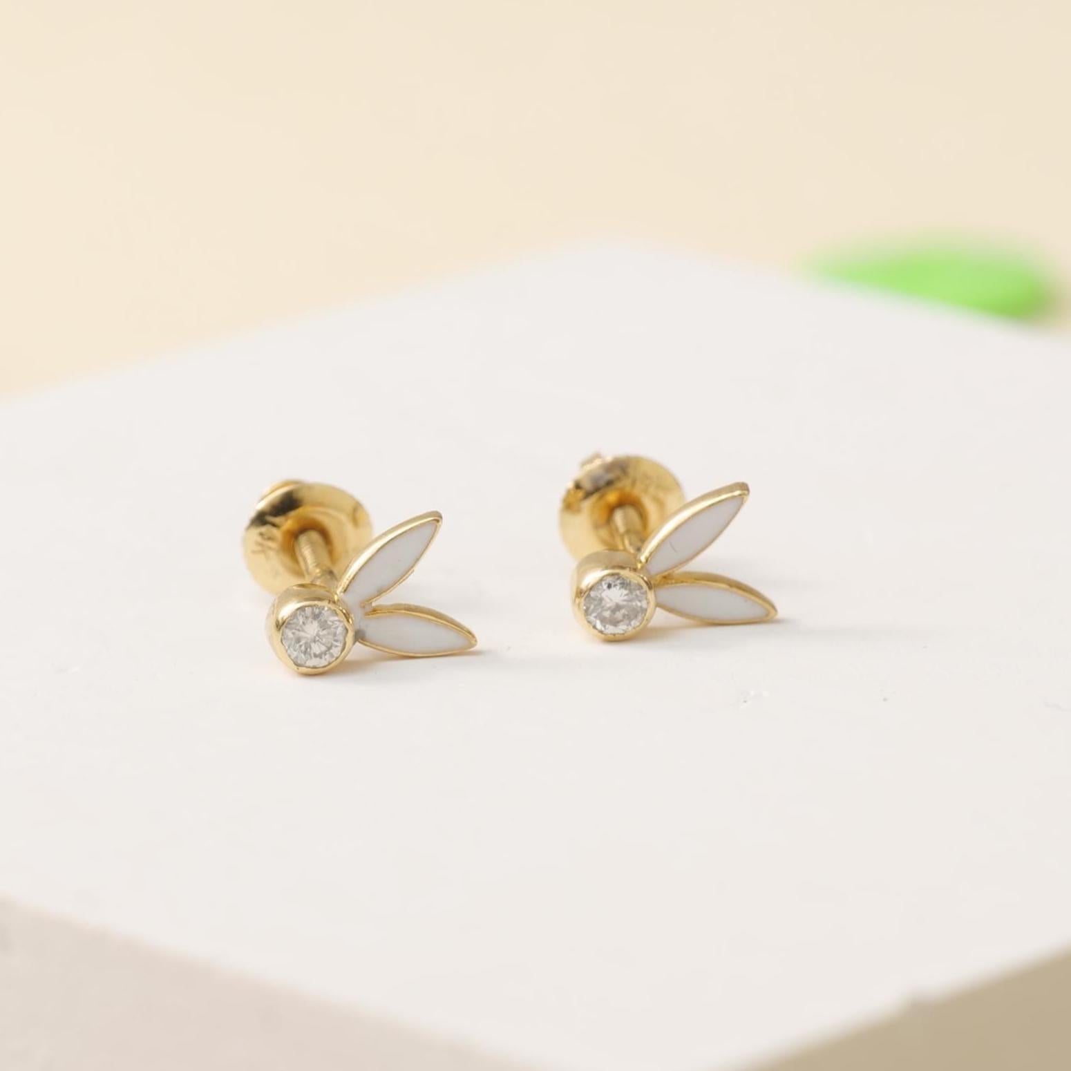 Art Déco Orecchini per bambini con orecchie da coniglio smaltate e diamanti in oro massiccio 14k (certificati) in vendita