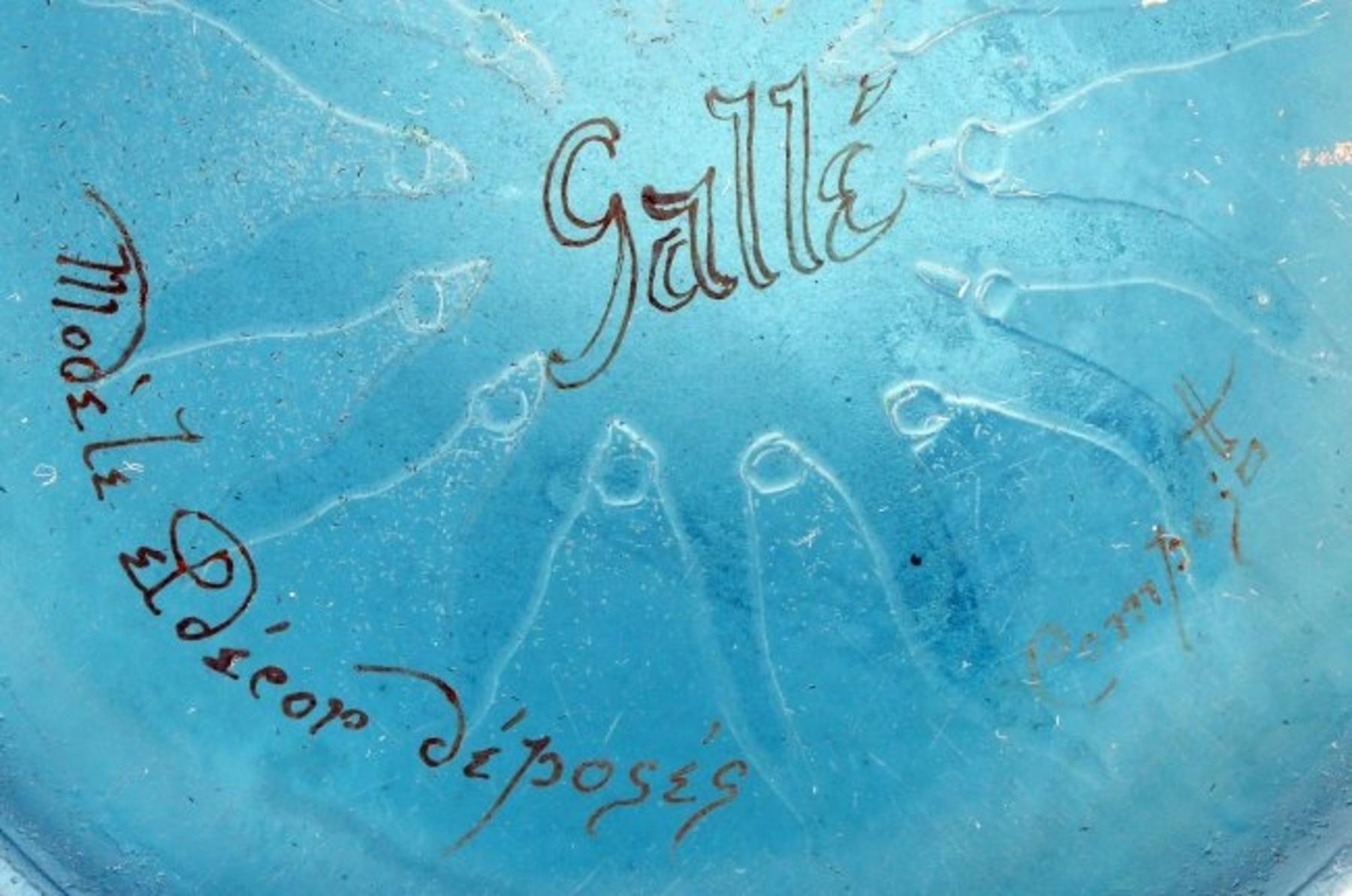 Emile Gallé, French (1846-1904).
A early enameled and gilt-decorated Cameo Glass Vase, circa 1895.
Measures: 7 in. (17.7 cm.) high.
signed Gallé Modé Le Décor Déposés.
Provenance
Eric Streiner.

Emile Gallé was a master craftsman who