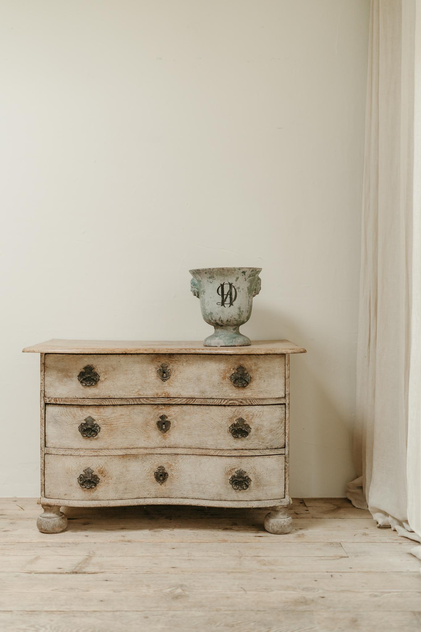 enameled castiron vase de Rouen ... 8