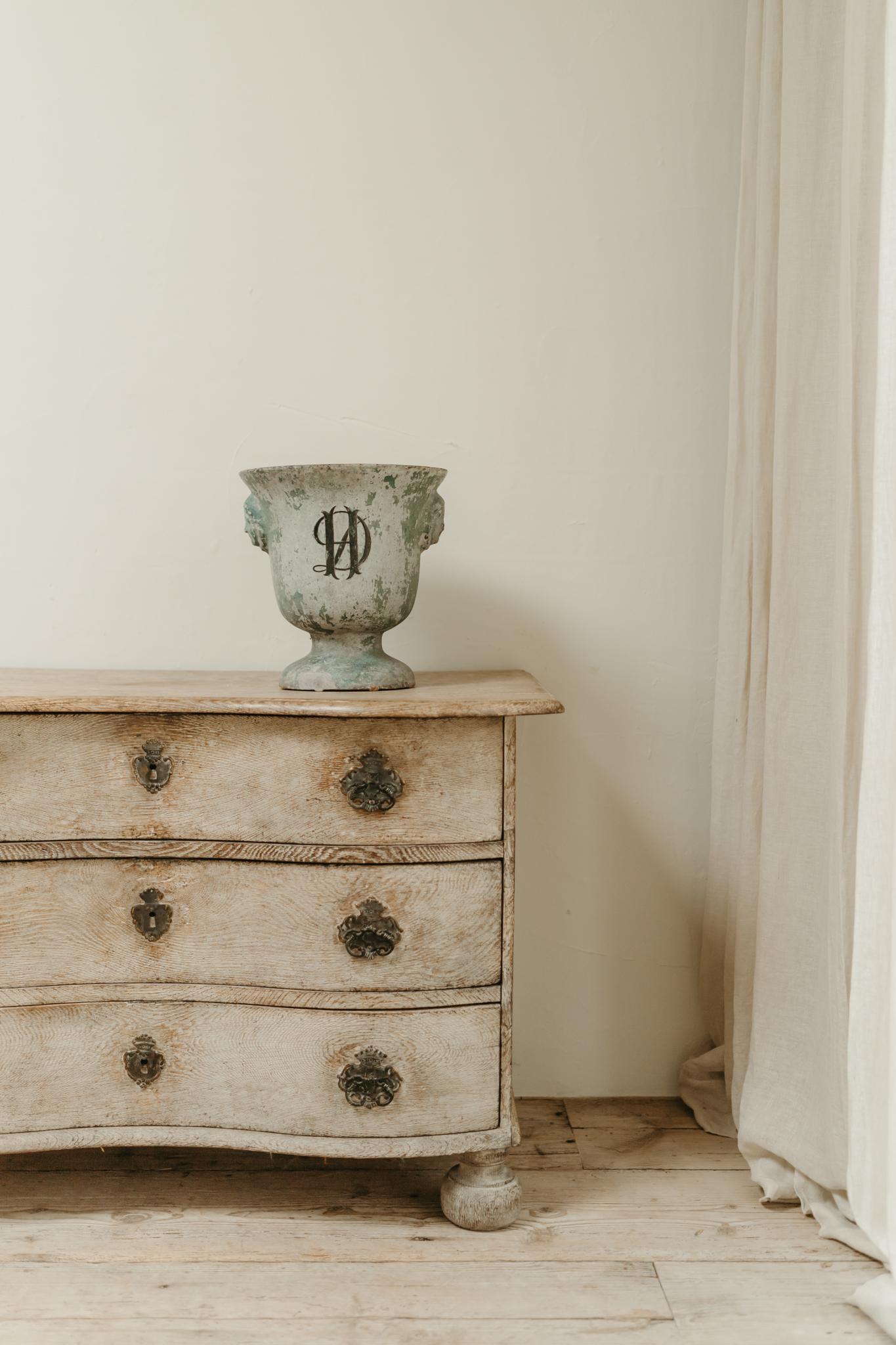 enameled castiron vase de Rouen ... 1