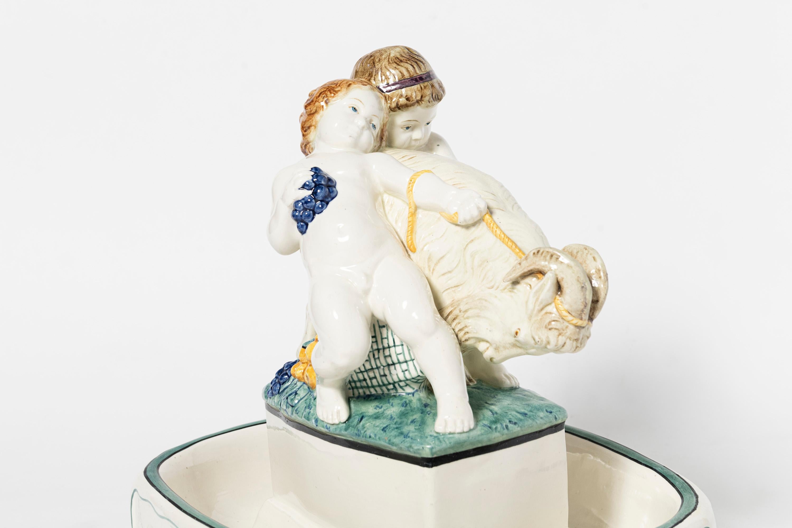 Enameled ceramic centerpiece. Germany, early 20th century. In Good Condition For Sale In Buenos Aires, Buenos Aires