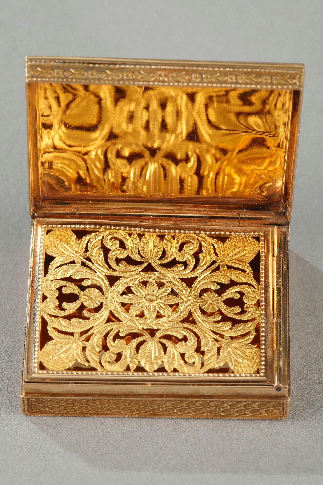 Enameled Gold Vinaigrette, Early 19th Century Work For Sale 3