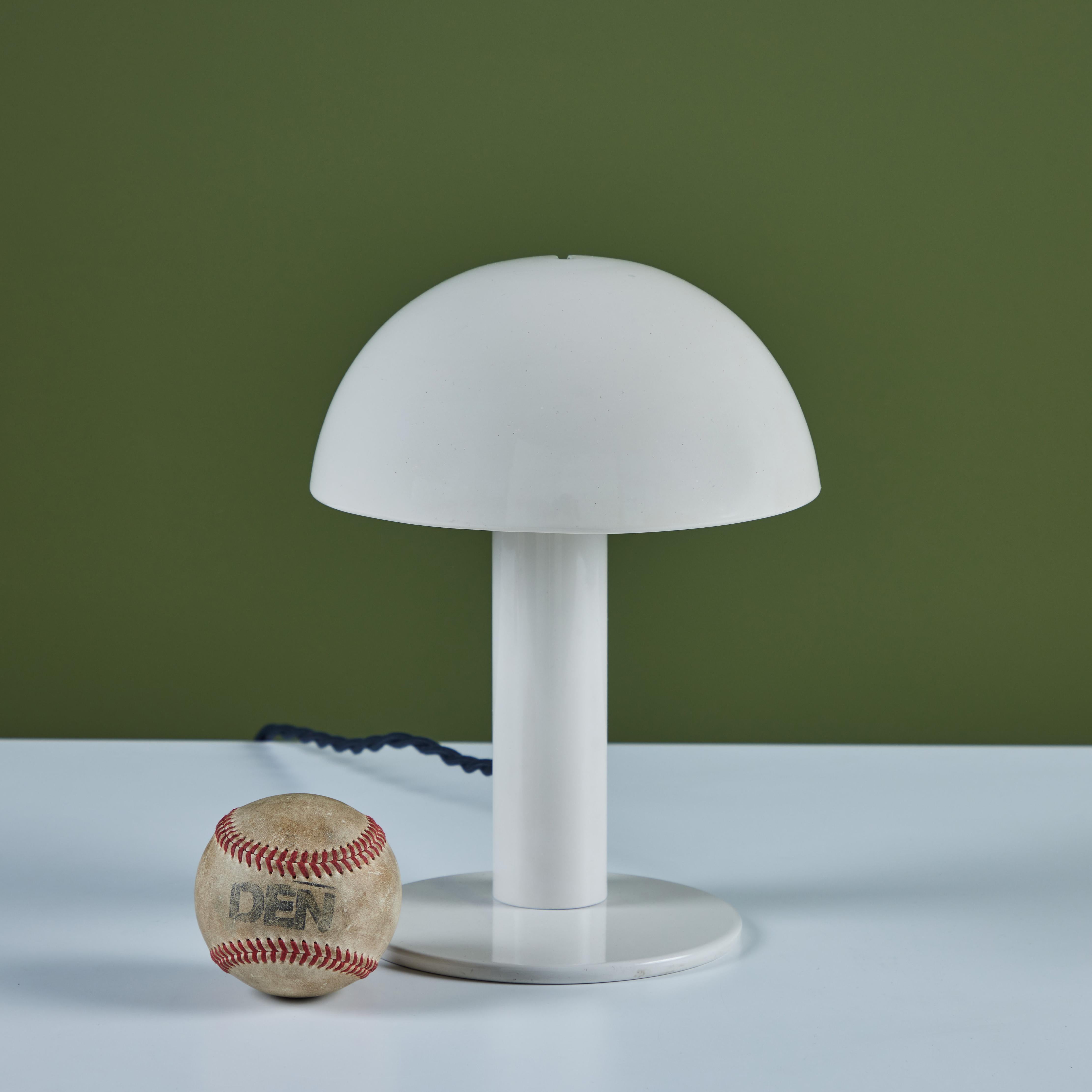 Mid-Century Modern Enameled Mushroom Shade Table Lamp For Sale