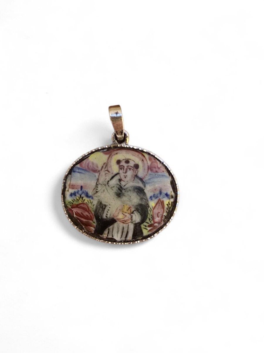 Européen Pendentif Reliquaire émaillé - 19ème siècle en vente