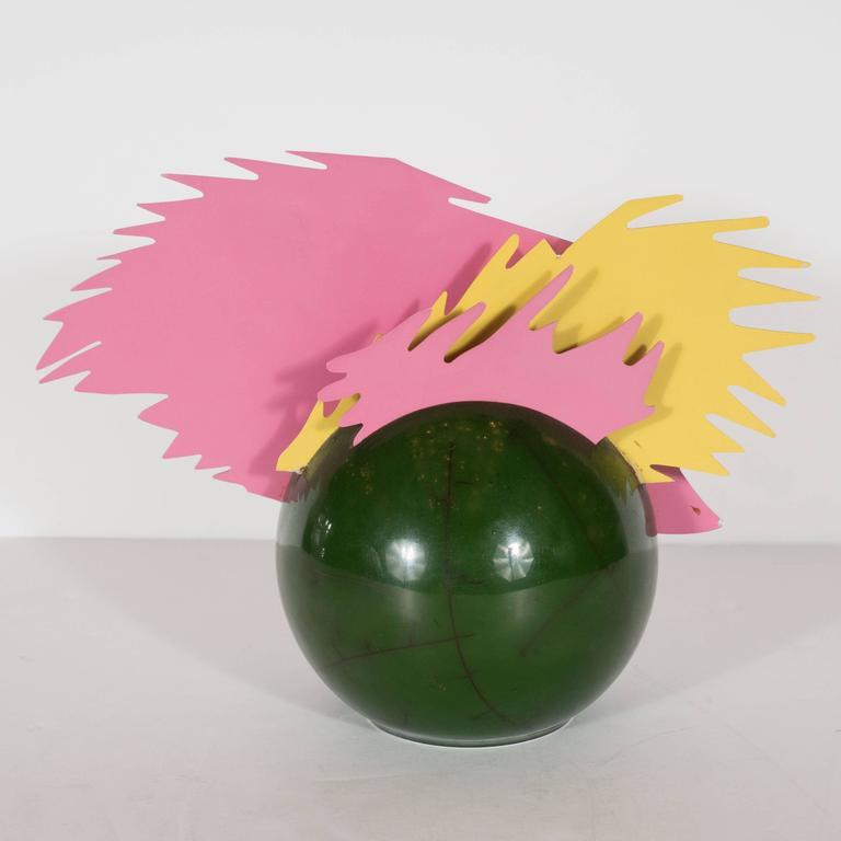 Emaillierte Pop-Art-Skulptur aus Harz und Metall in Sonnenblumengelb, Blasen Gummirosa im Zustand „Hervorragend“ im Angebot in New York, NY