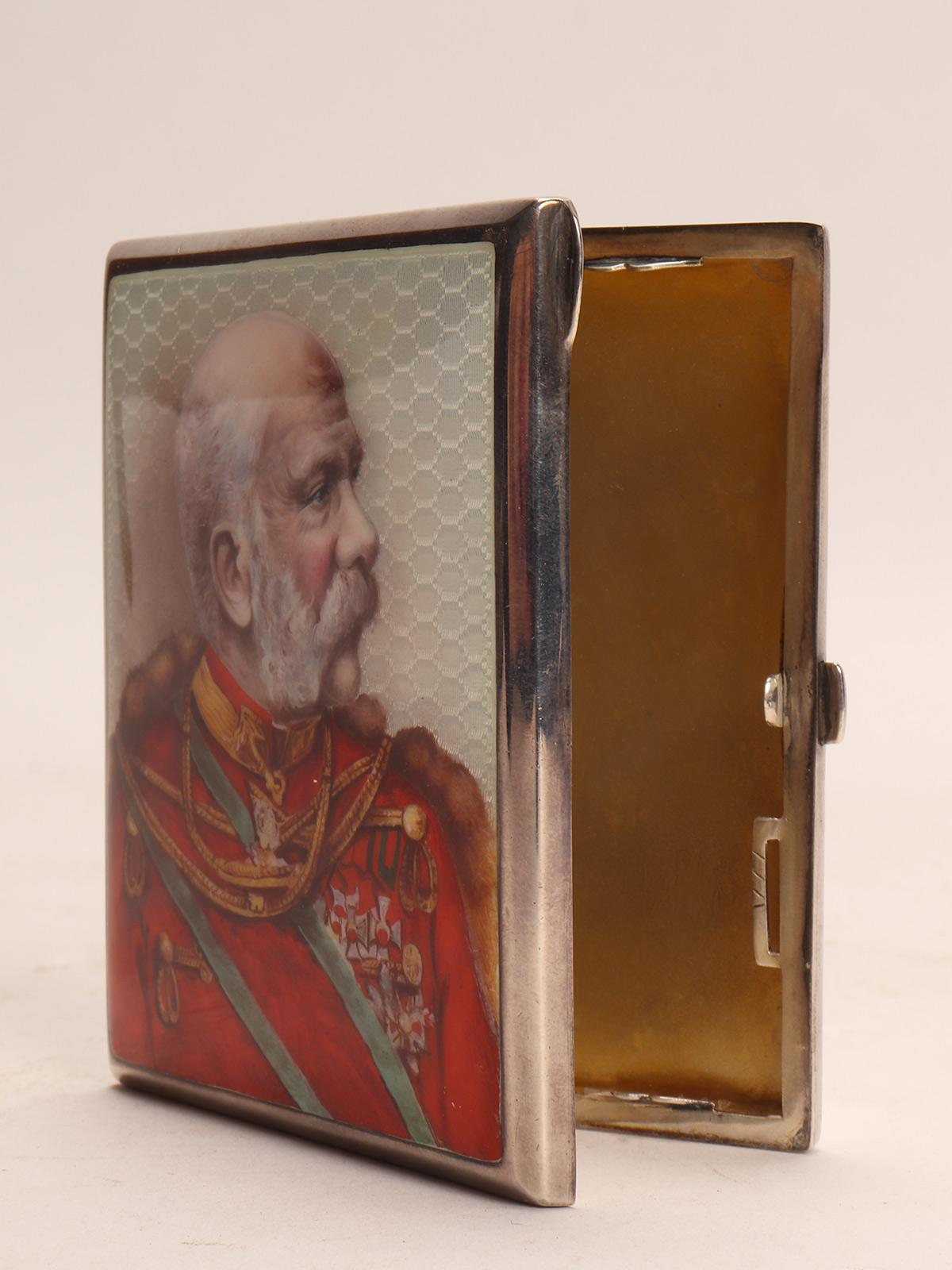 Enameled silver cigarette case with a portrait of Franz Joseph, Italy 1900. In Good Condition For Sale In Milan, IT