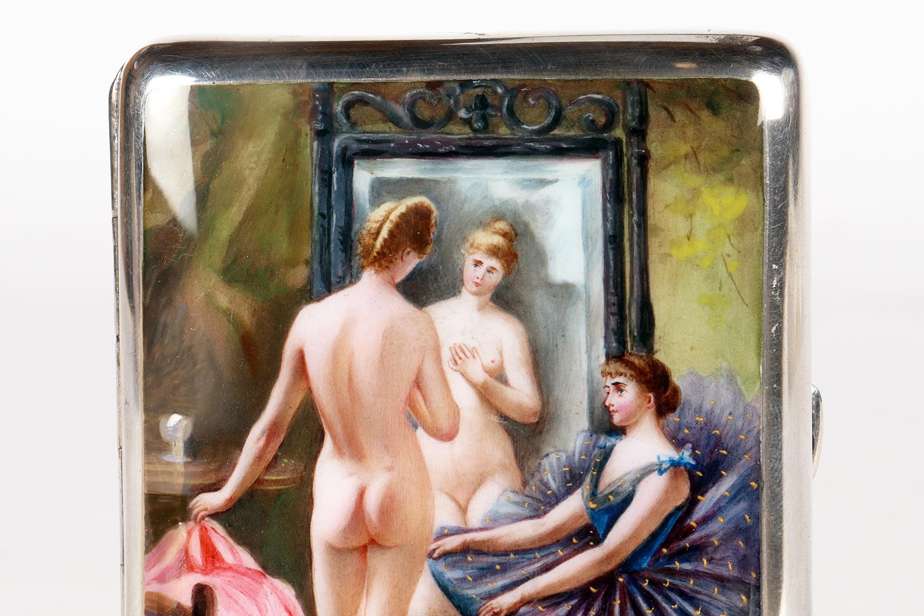 Tedesco Portasigarette in argento smaltato con soggetto erotico, donna nuda. Germania 1900. in vendita