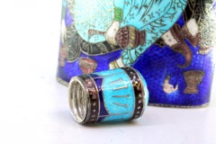 Parfümflasche aus emailliertem Silber im islamischen Stil mit einem Paar in einer idyllischen Szene