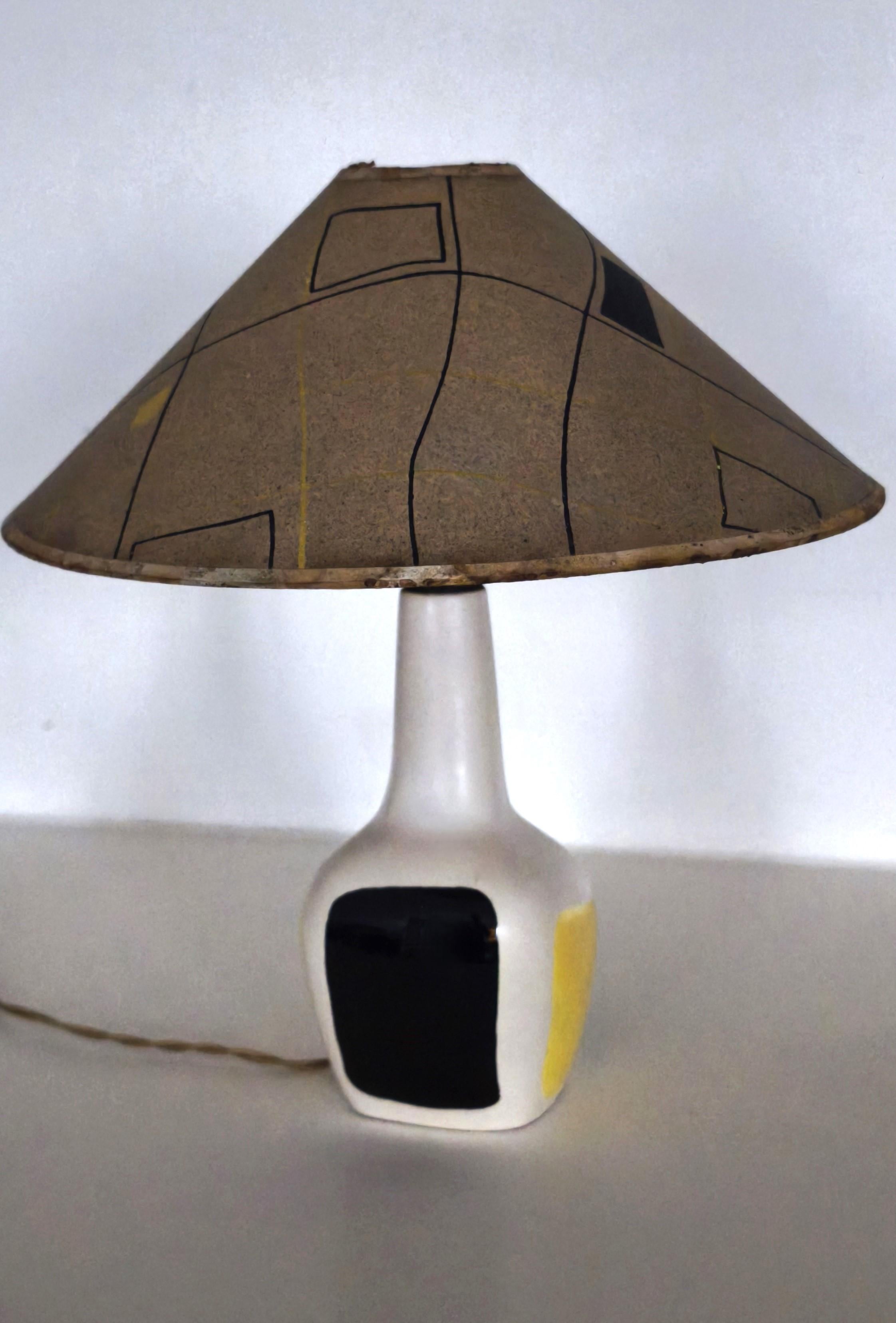 Français Lampe en céramique émaillée, années 1950, attribuée à Roland Brice - Biot -France en vente