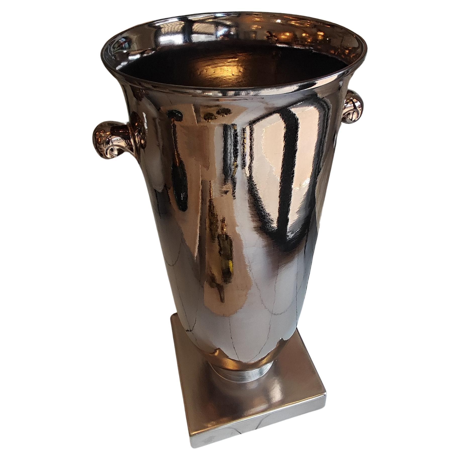 Enamelled ceramic light urn on pedestal circa 80 For Sale