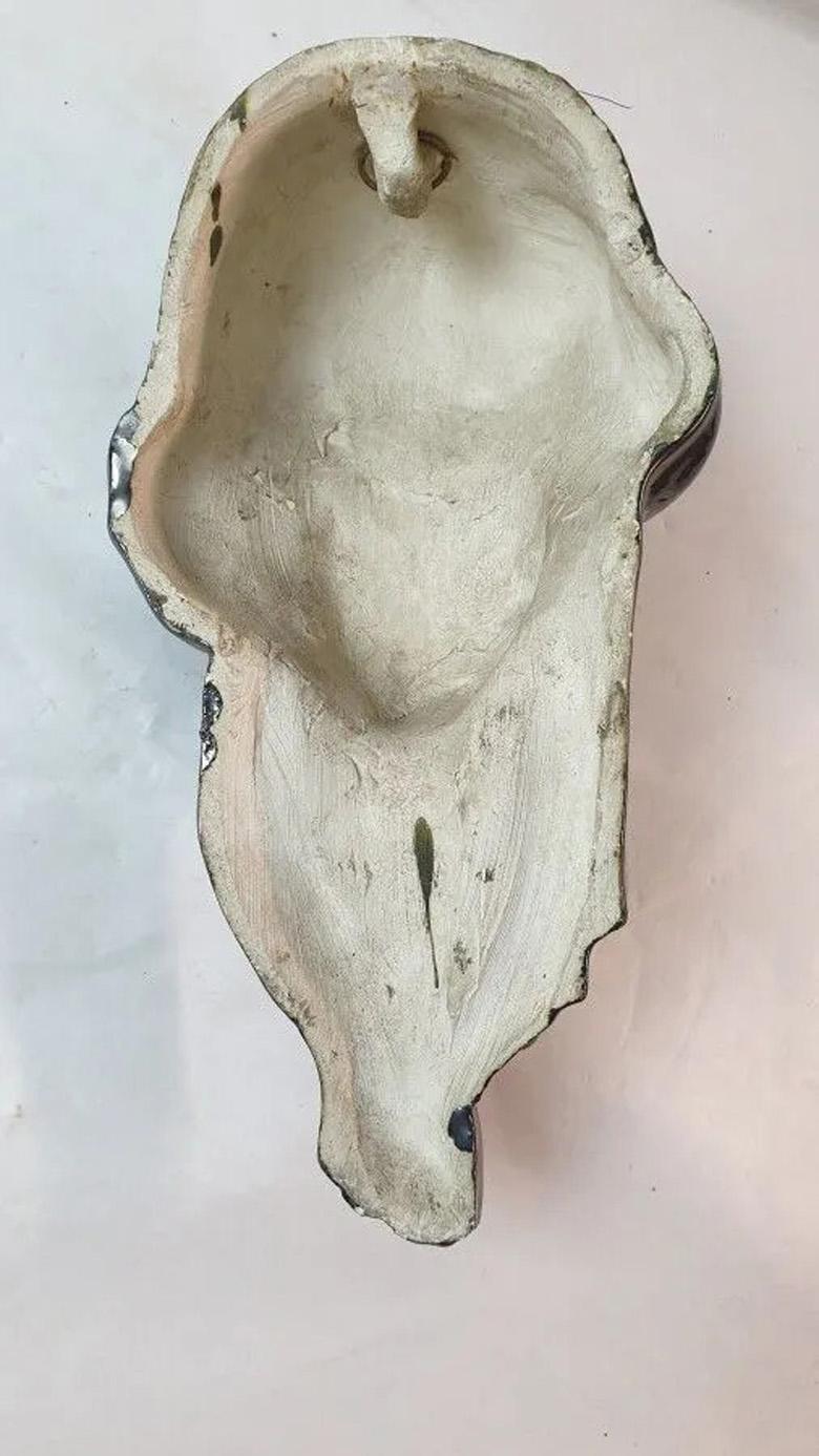 Mid-Century Modern Masque en céramique émaillée, datant d'environ 1950 en vente