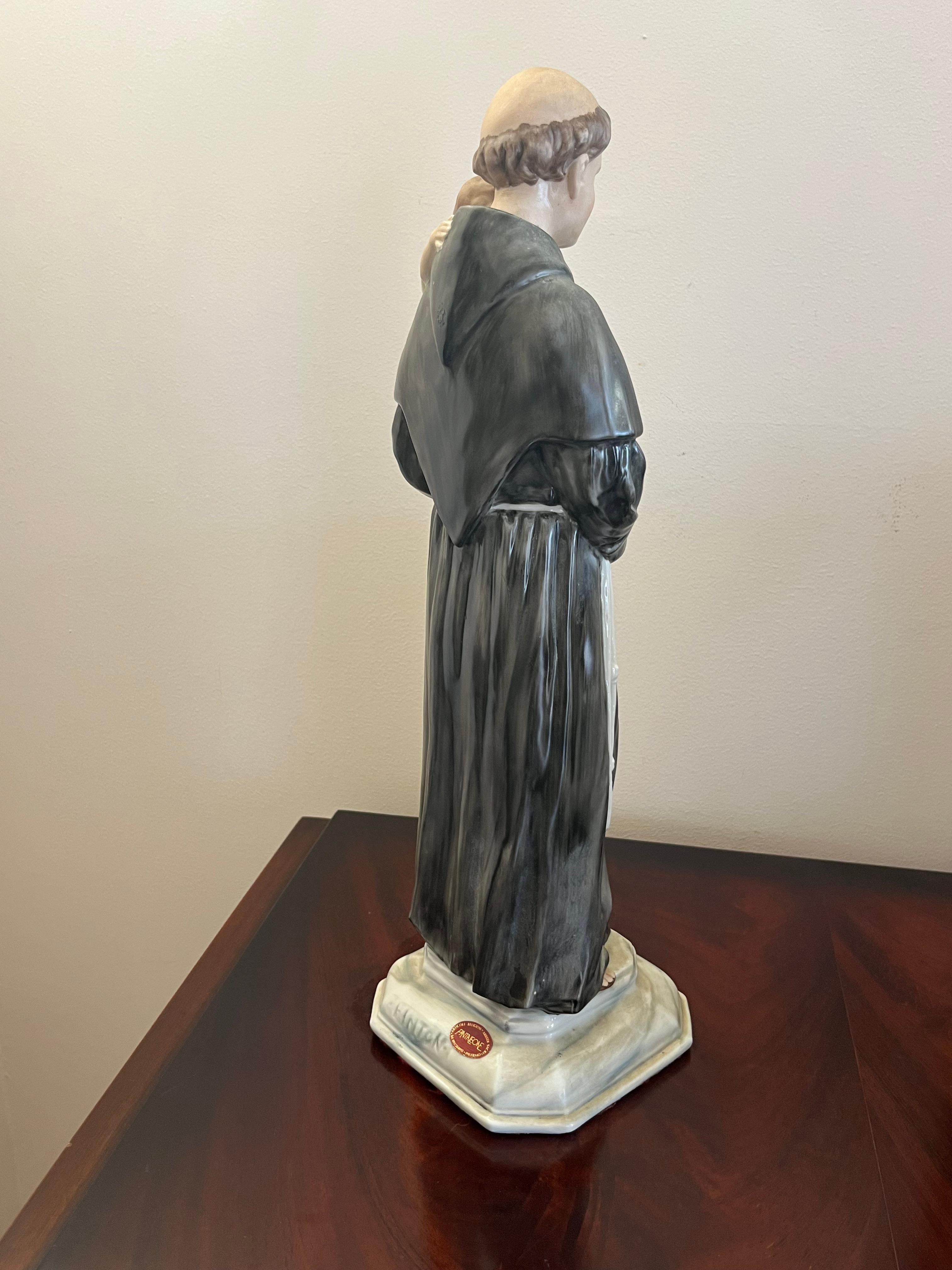 Estatua de porcelana esmaltada de San Antonio, Made in Italy, Años 80, Altura 46 cm en Bueno estado para la venta en Palermo, IT