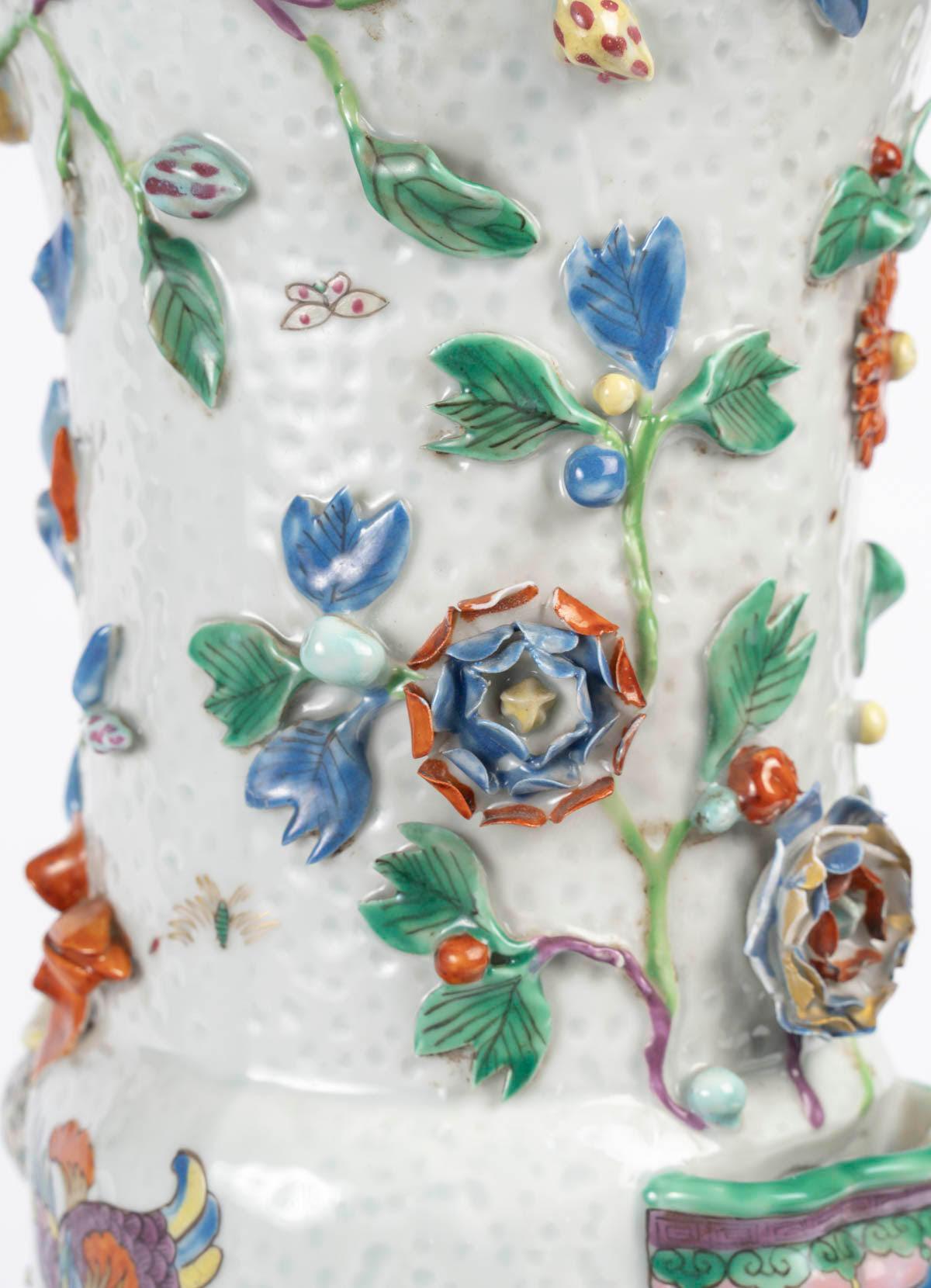 Vaso in porcellana smaltata nel gusto della Cina. in vendita 1