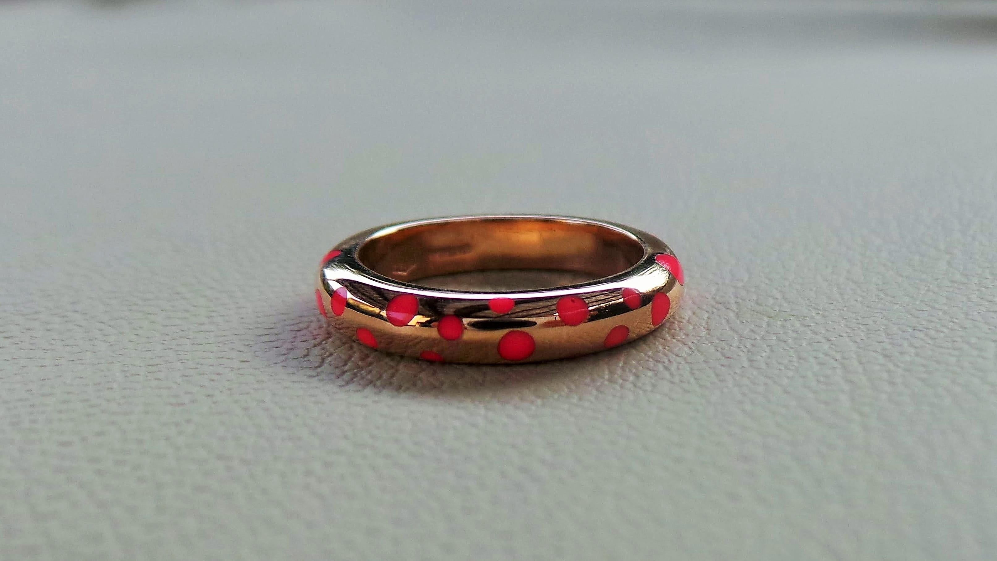 Enamelled Stackable Fuchsia Pois Rose Gold Cocktail Ring In New Condition For Sale In Firenze, FI