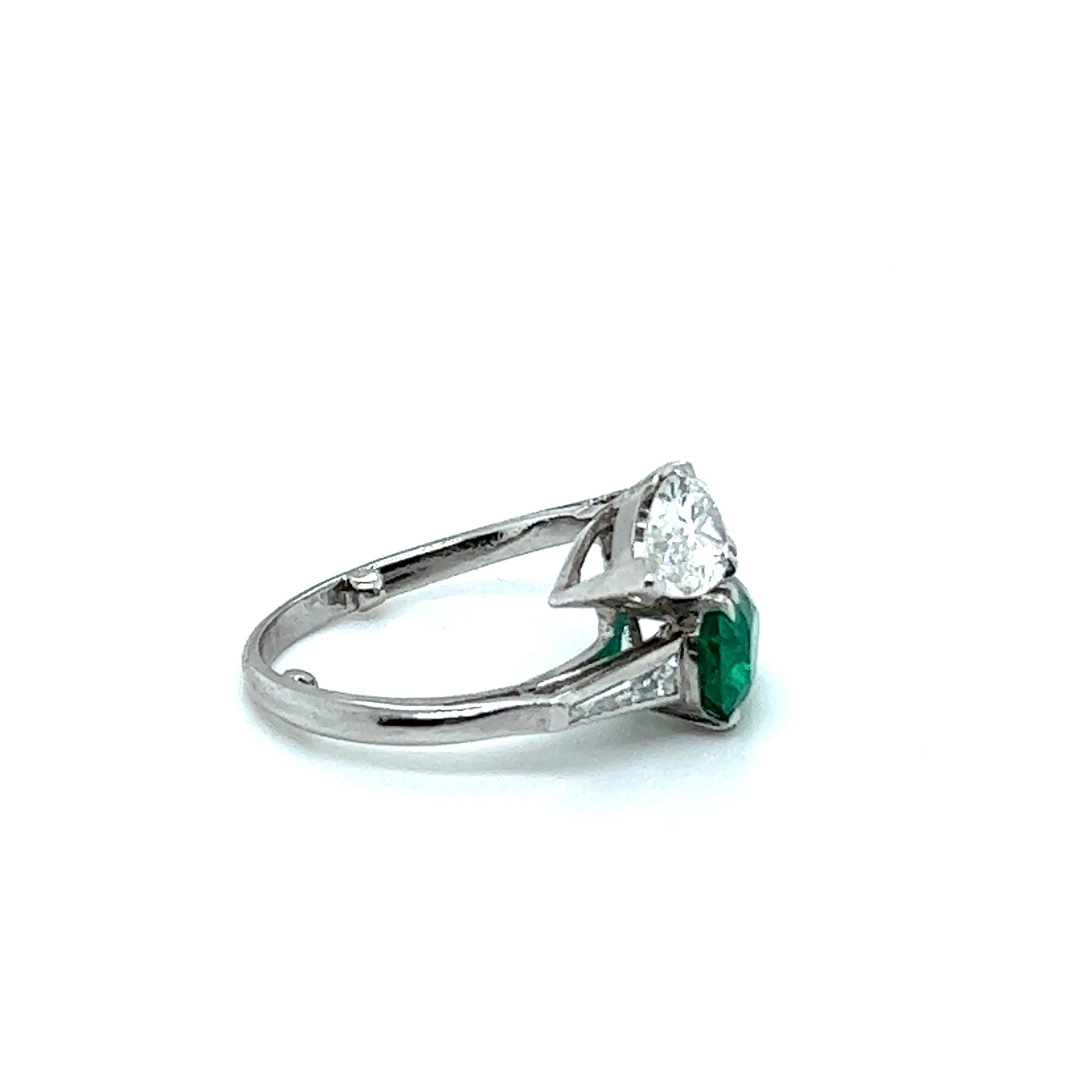 Contemporary Enchanted 1.25 Carat Emerald and Diamond Toi et Moi Ring in Platinum For Sale