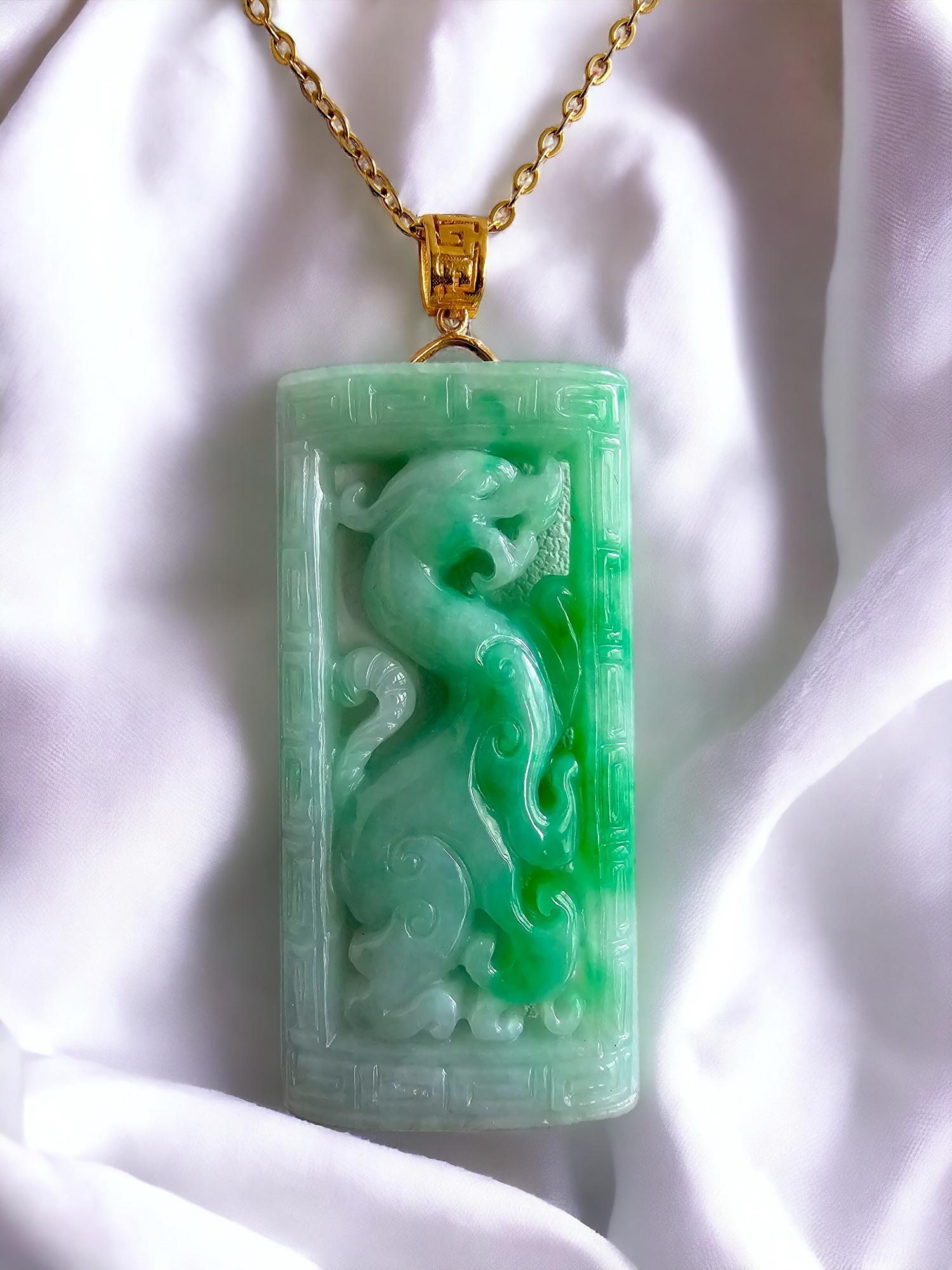 Enchanted Dragon Imperial Burmese A-Jade Jadeite Pendant with 18K Yellow Gold For Sale 3