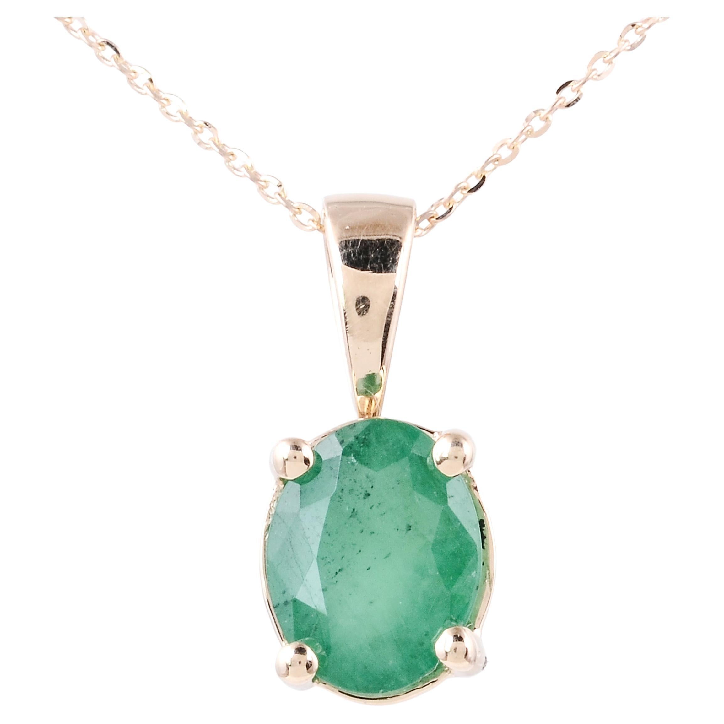 14K Emerald Pendant Necklace 2.33ct - Exquisite Jewelry for Timeless Elegance For Sale