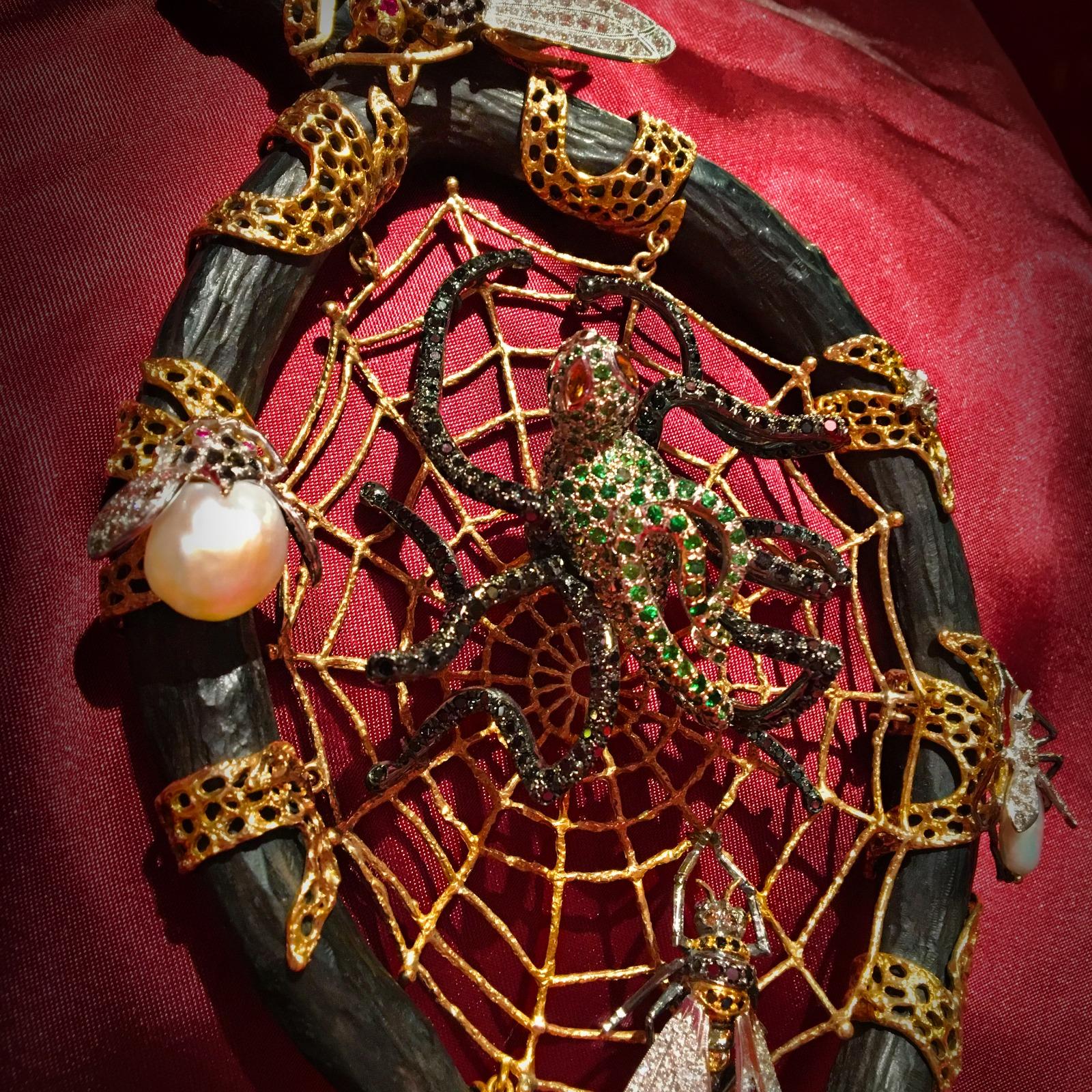 Experience the allure of a truly rare and extraordinary piece hand made by Andrea Ghelli. The necklace is a mix of mystery, nature and magic, an expression of Andrea Ghelli's exceptional craftsmanship and artistic vision. The necklace is made of 18
