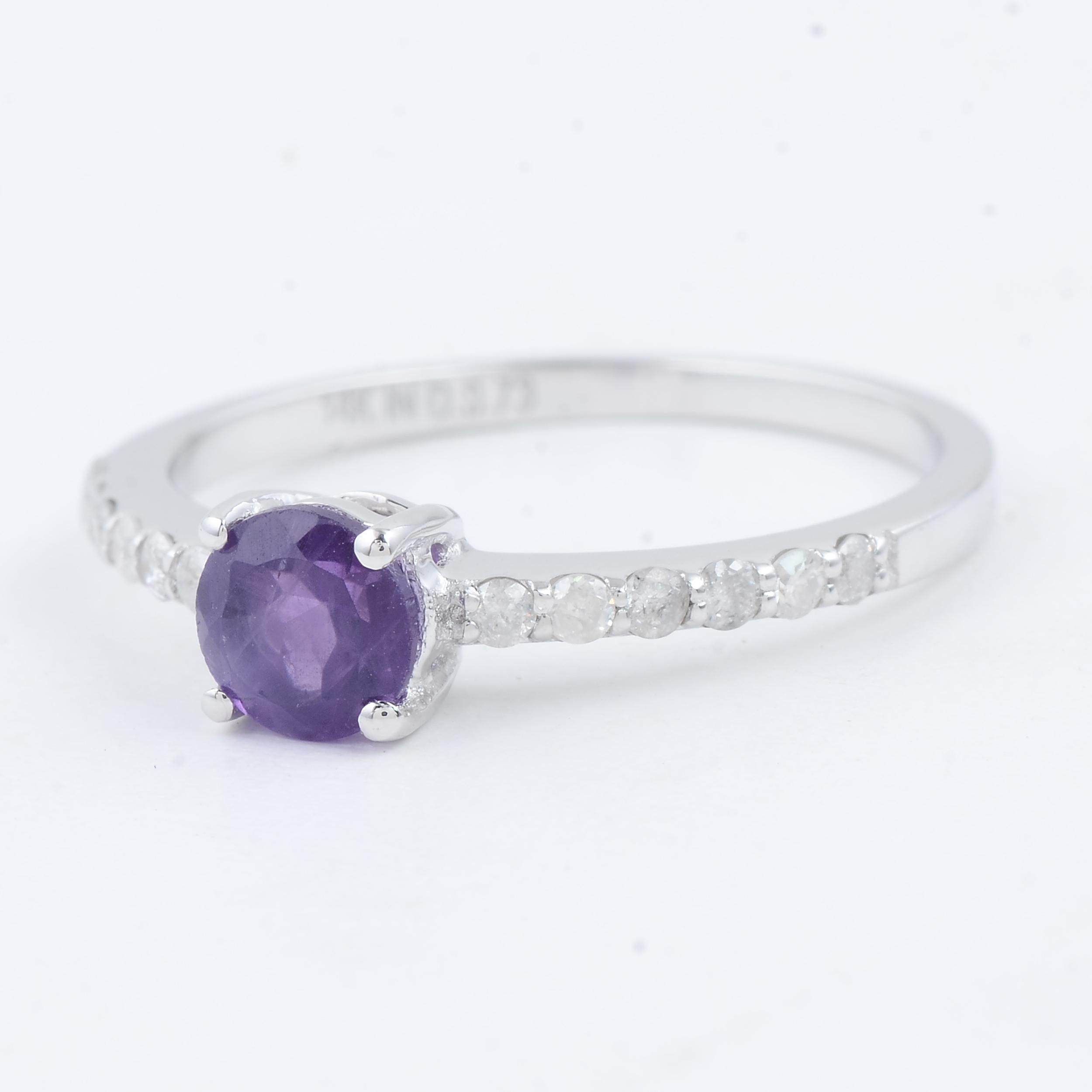 Brilliant Cut Luxurious 14K Amethyst & Diamond Cocktail Ring, Size 6.75 - Statement Jewelry For Sale