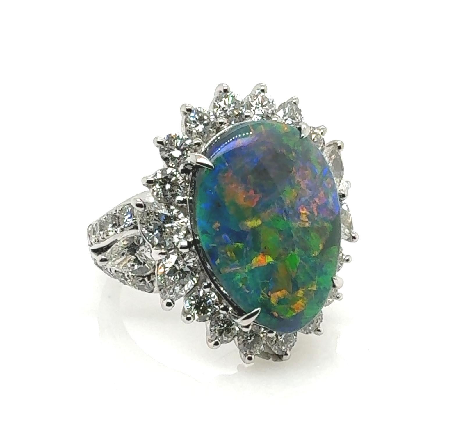 Moderne Enchanted Twilight Bague en opale noire de 6,18 carats en vente