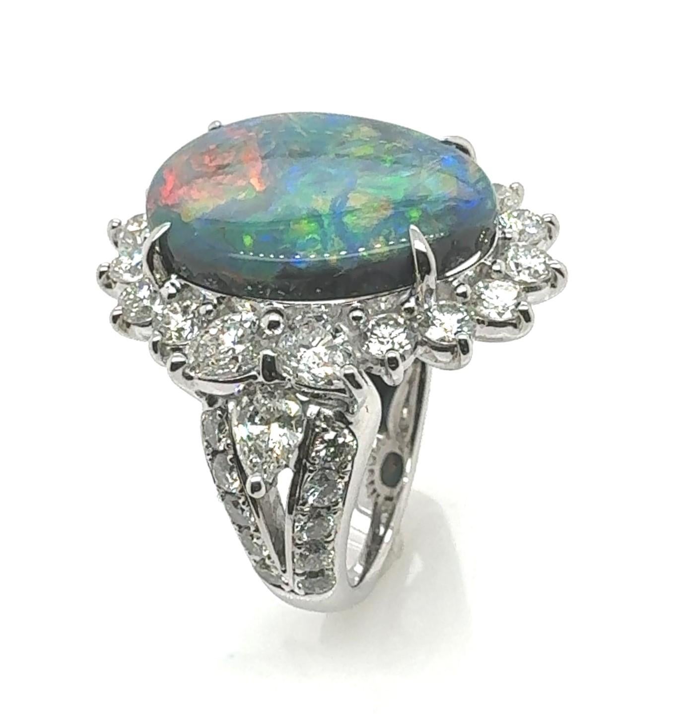 Taille cabochon Enchanted Twilight Bague en opale noire de 6,18 carats en vente