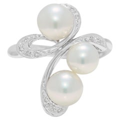 Bague enchanteresse en or blanc 18 carats avec diamant naturel de 0,05 carat et perle d'Akoya