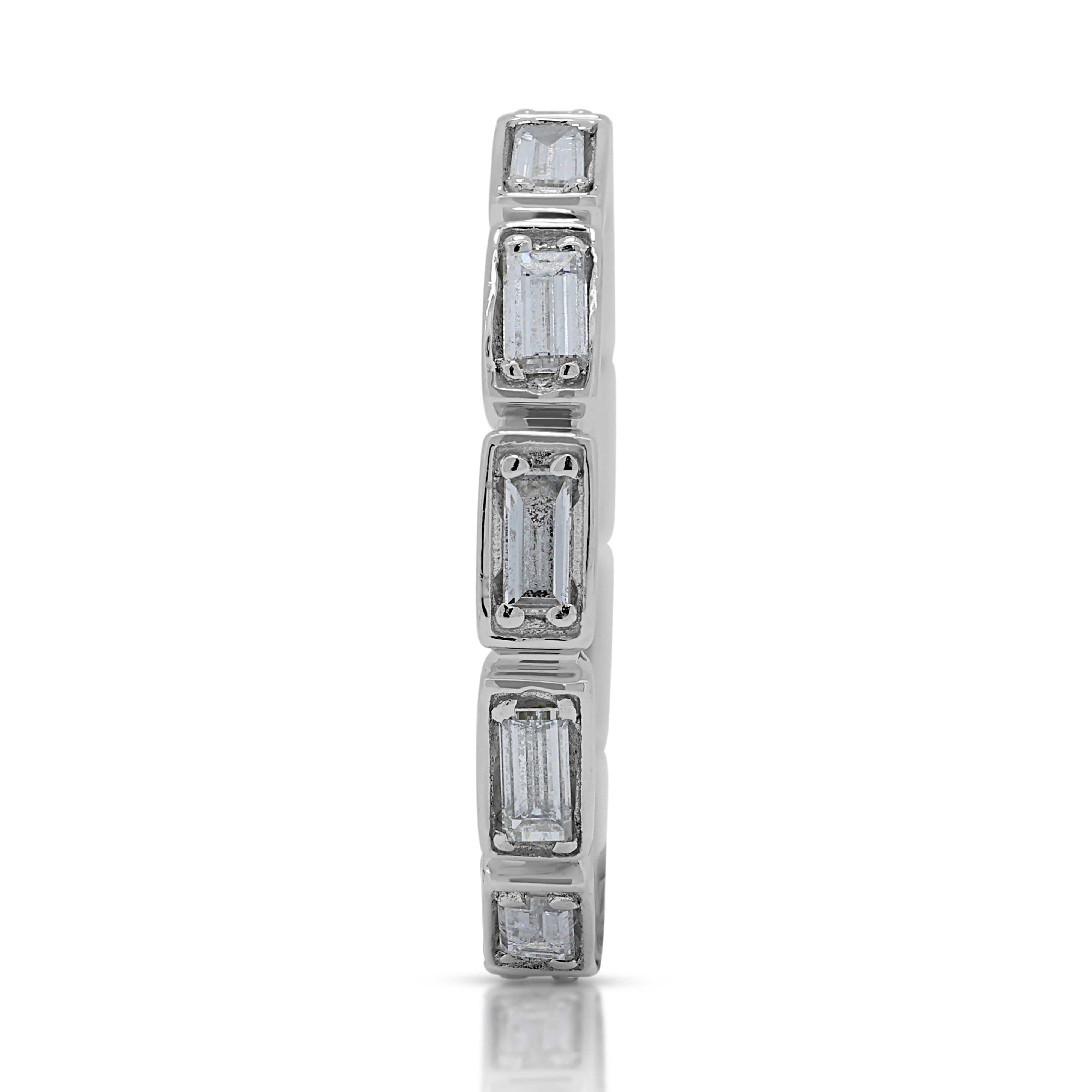 Enchanting 0.33ct Diamonds Band Ring in 18K White Gold For Sale 1