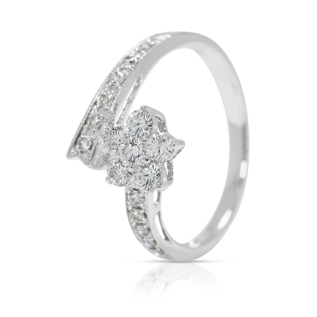 Enchanting 0.34ct Floral Natural Diamond Ring with Unique Band in 18K White Gold In Excellent Condition For Sale In רמת גן, IL