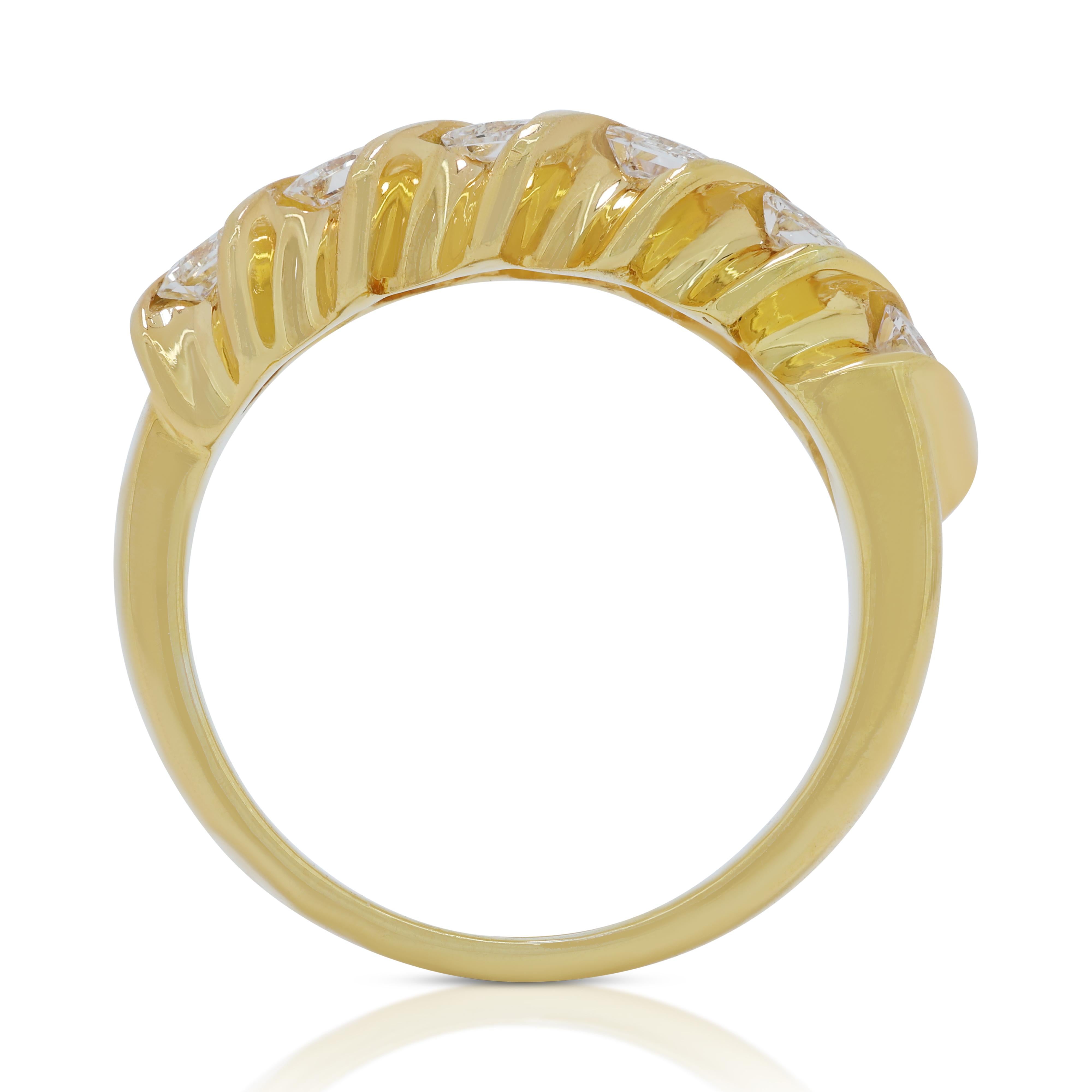 Women's Enchanting 0.60ct Diamonds Ring in 18K Yellow Gold