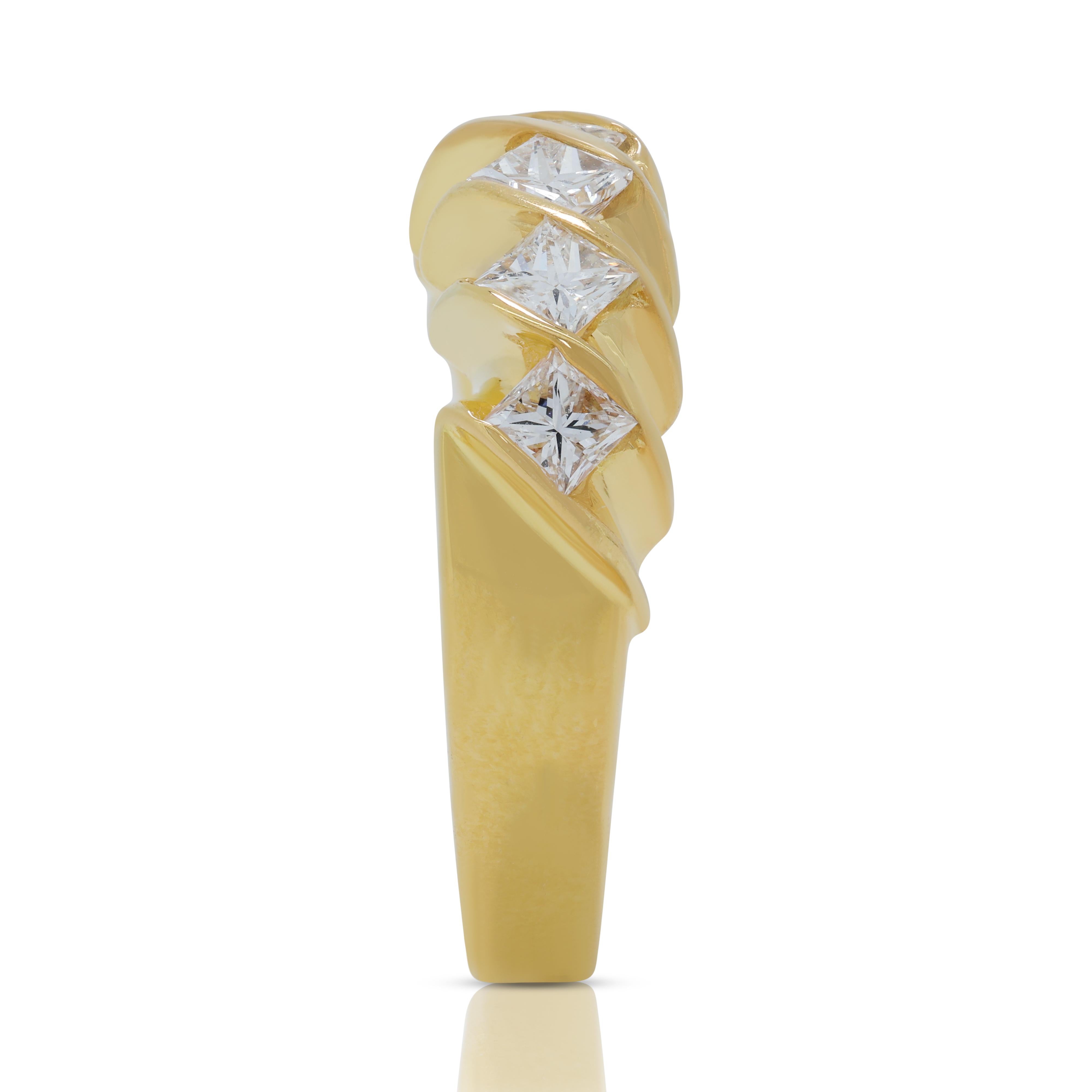 Enchanting 0.60ct Diamonds Ring in 18K Yellow Gold 1