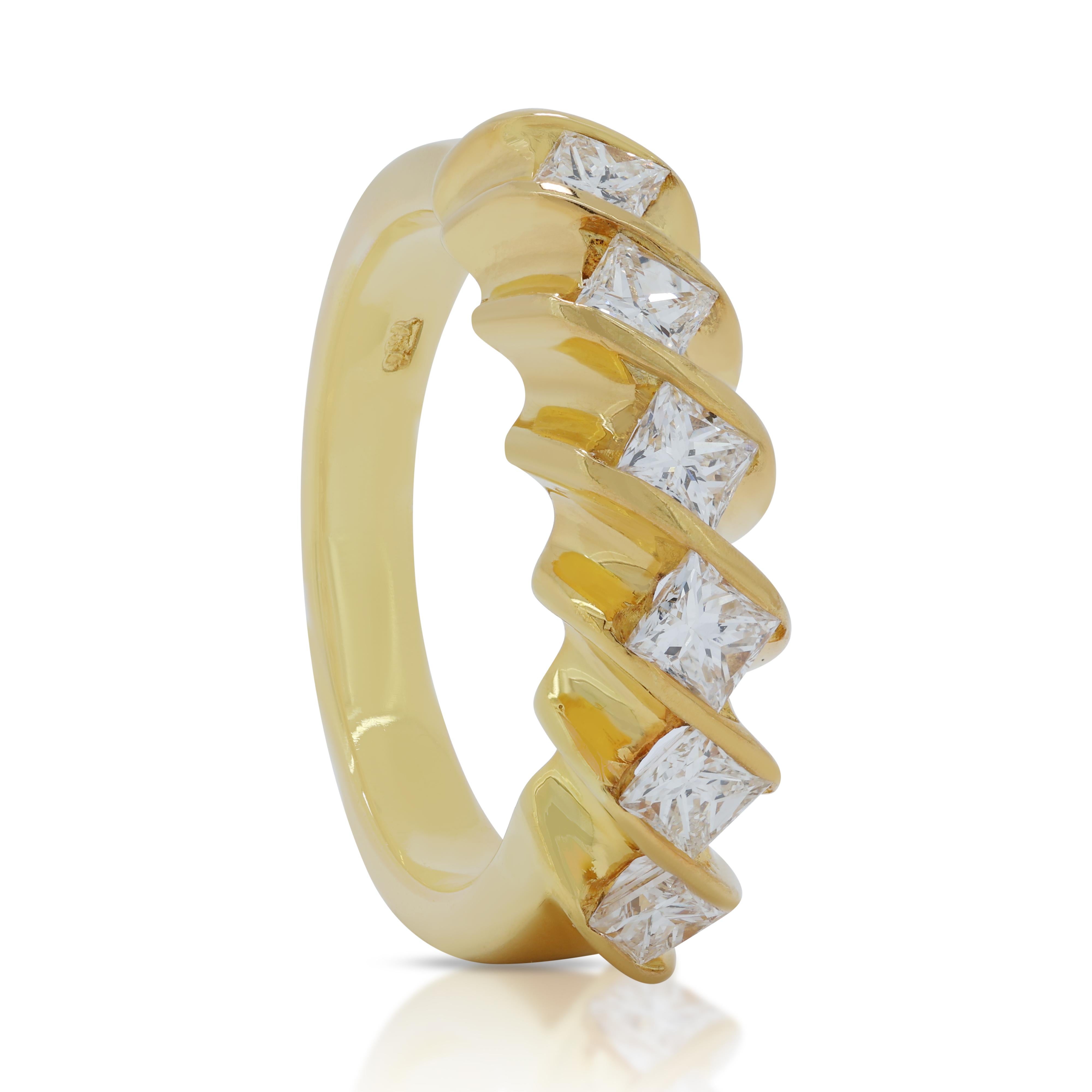 Enchanting 0.60ct Diamonds Ring in 18K Yellow Gold 2