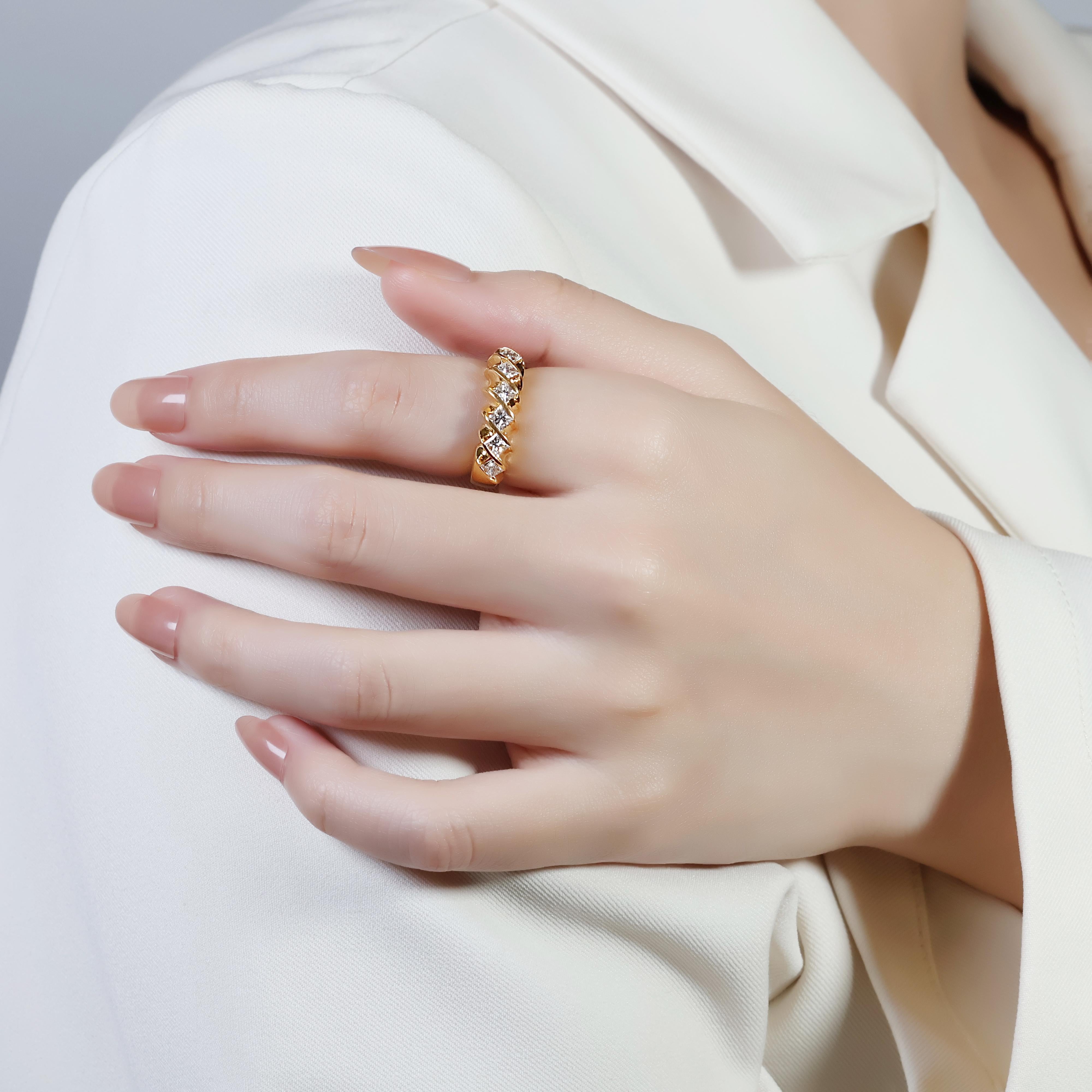 Enchanting 0.60ct Diamonds Ring in 18K Yellow Gold 4