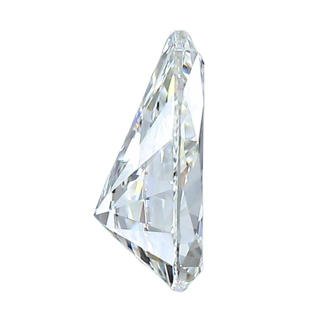 Enchanting 0.90ct Ideal Cut Pear-Shaped Diamond - GIA Certified In New Condition For Sale In רמת גן, IL