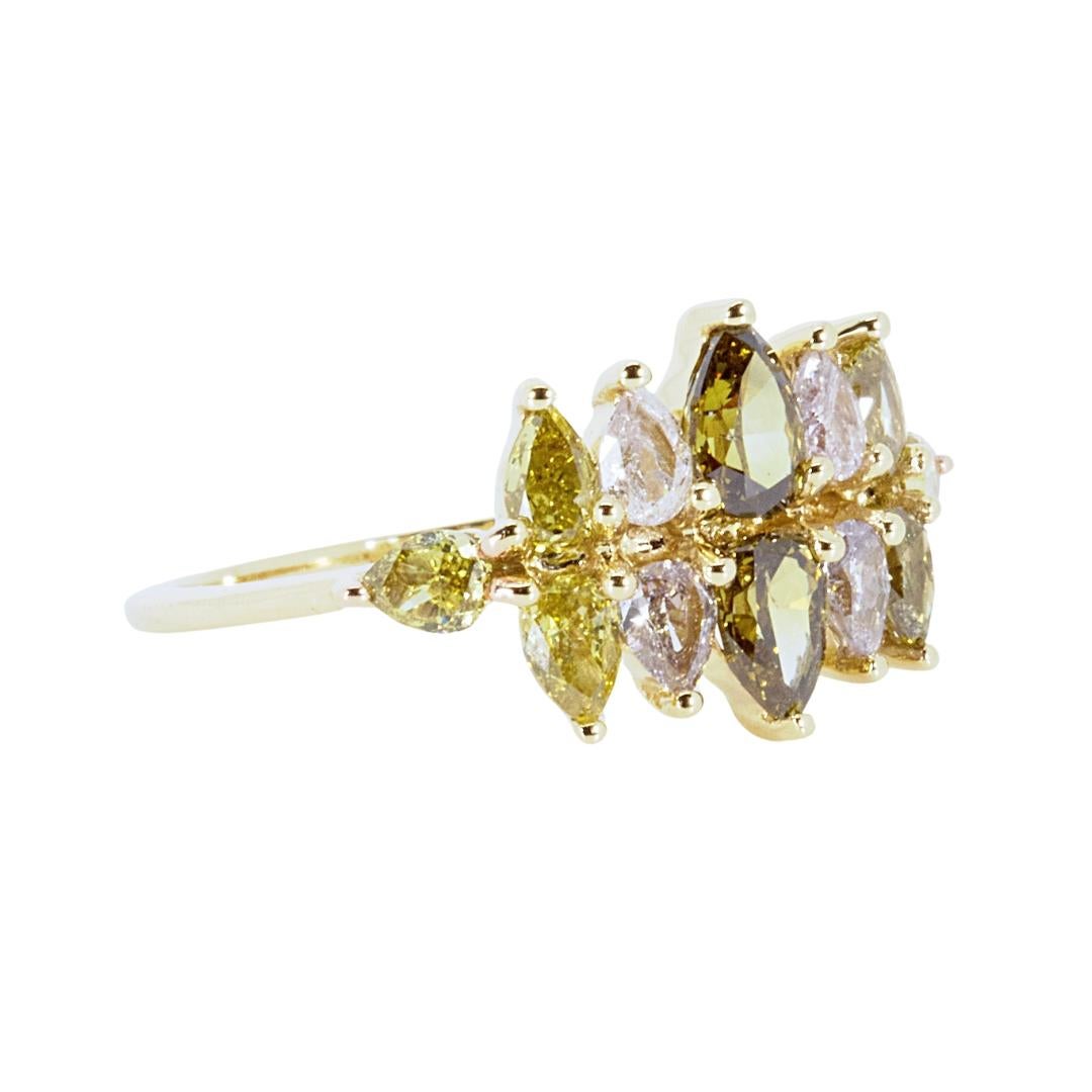 Taille poire Enchanteresse bague en or jaune 18 carats avec diamant de couleur fantaisie de 1,25 carat, certifié GIA en vente