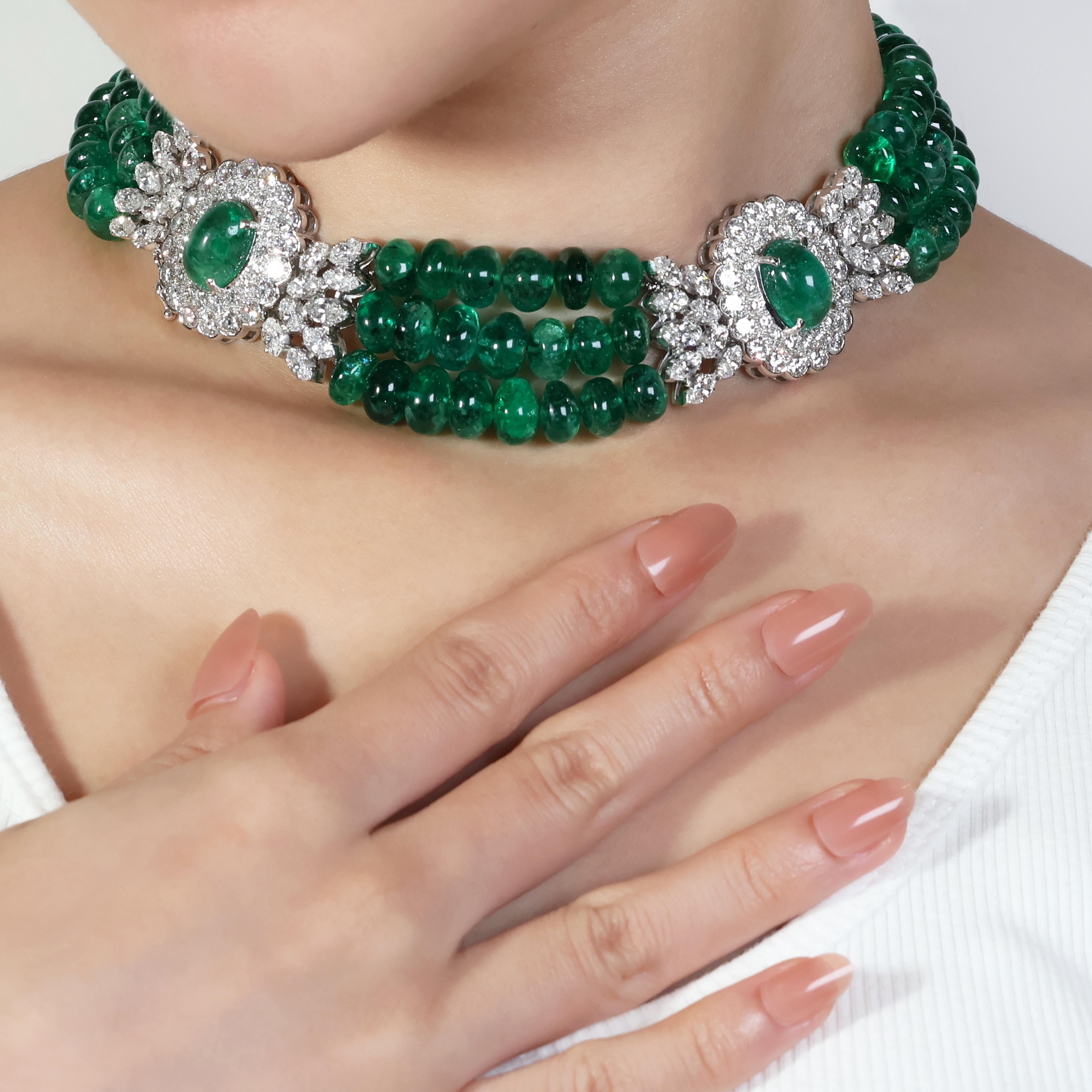 Enchanting 146.85ct Emerald Collar Necklace with Diamonds in 18K White Gold  For Sale 2