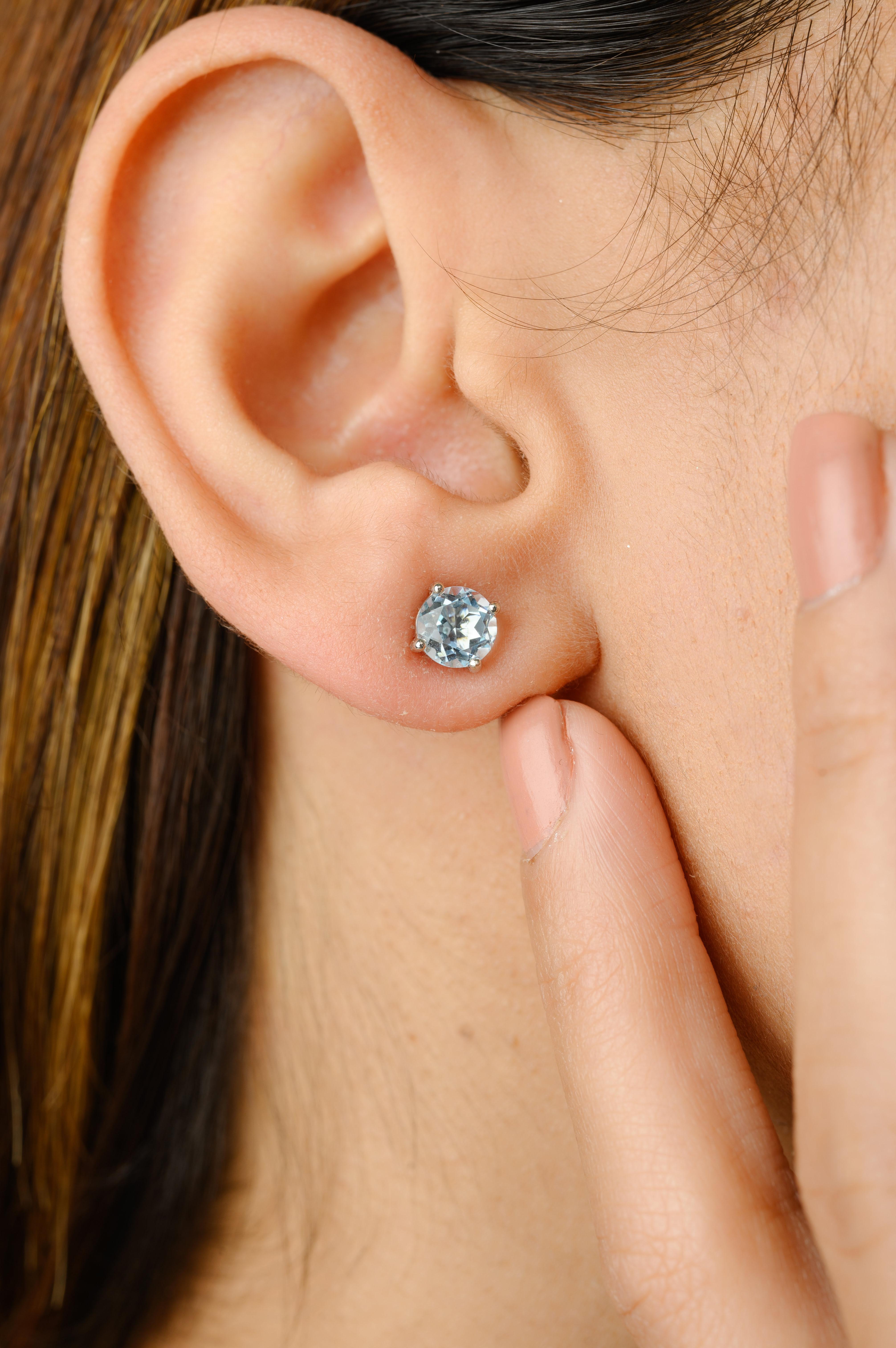 Enchanting 14k Solid White Gold Dainty Round Blue Topaz Stud Earrings In New Condition For Sale In Houston, TX