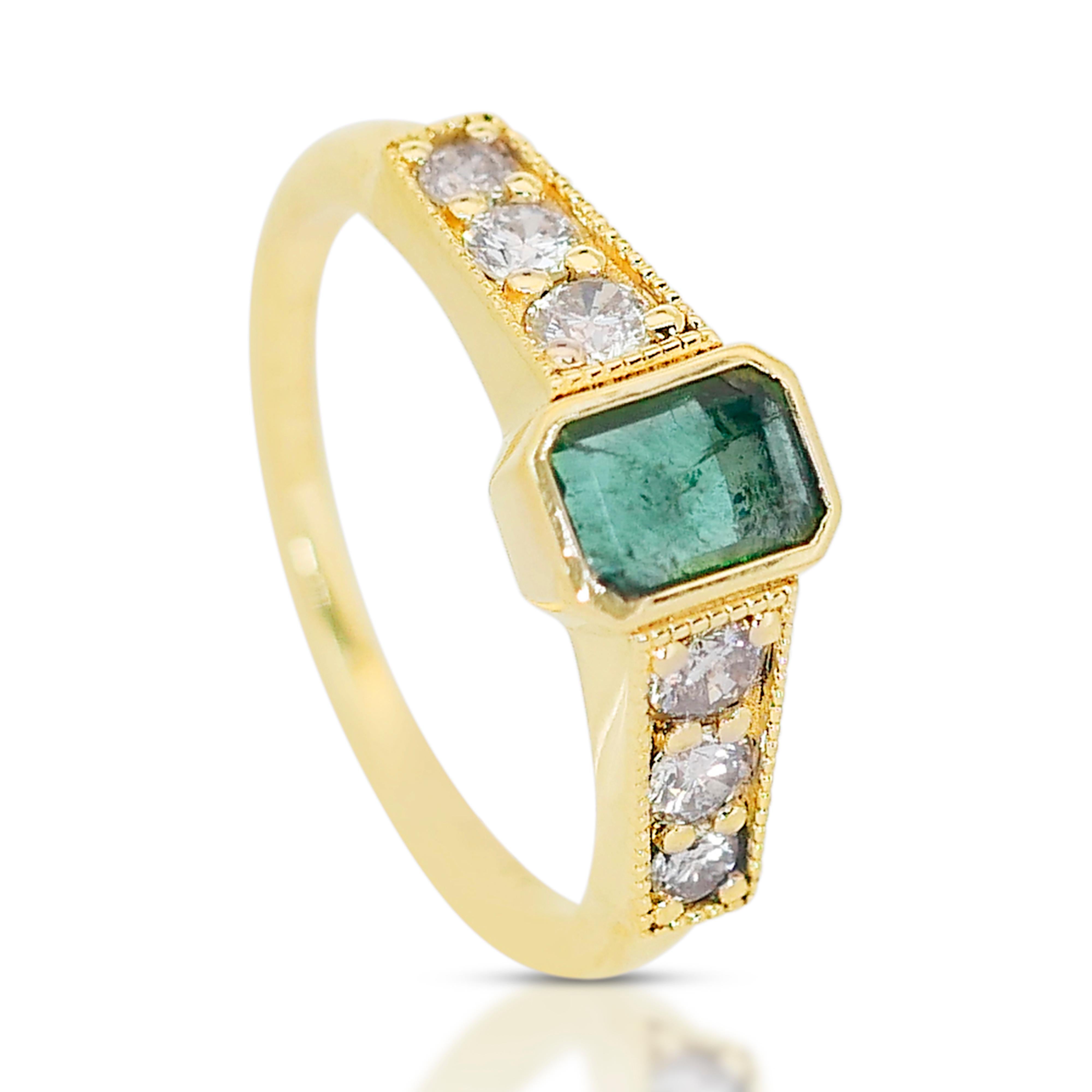 Enchanting 14k Yellow Gold Emerald & Diamond Pave Ring w/0.89 ct - IGI Certified 3