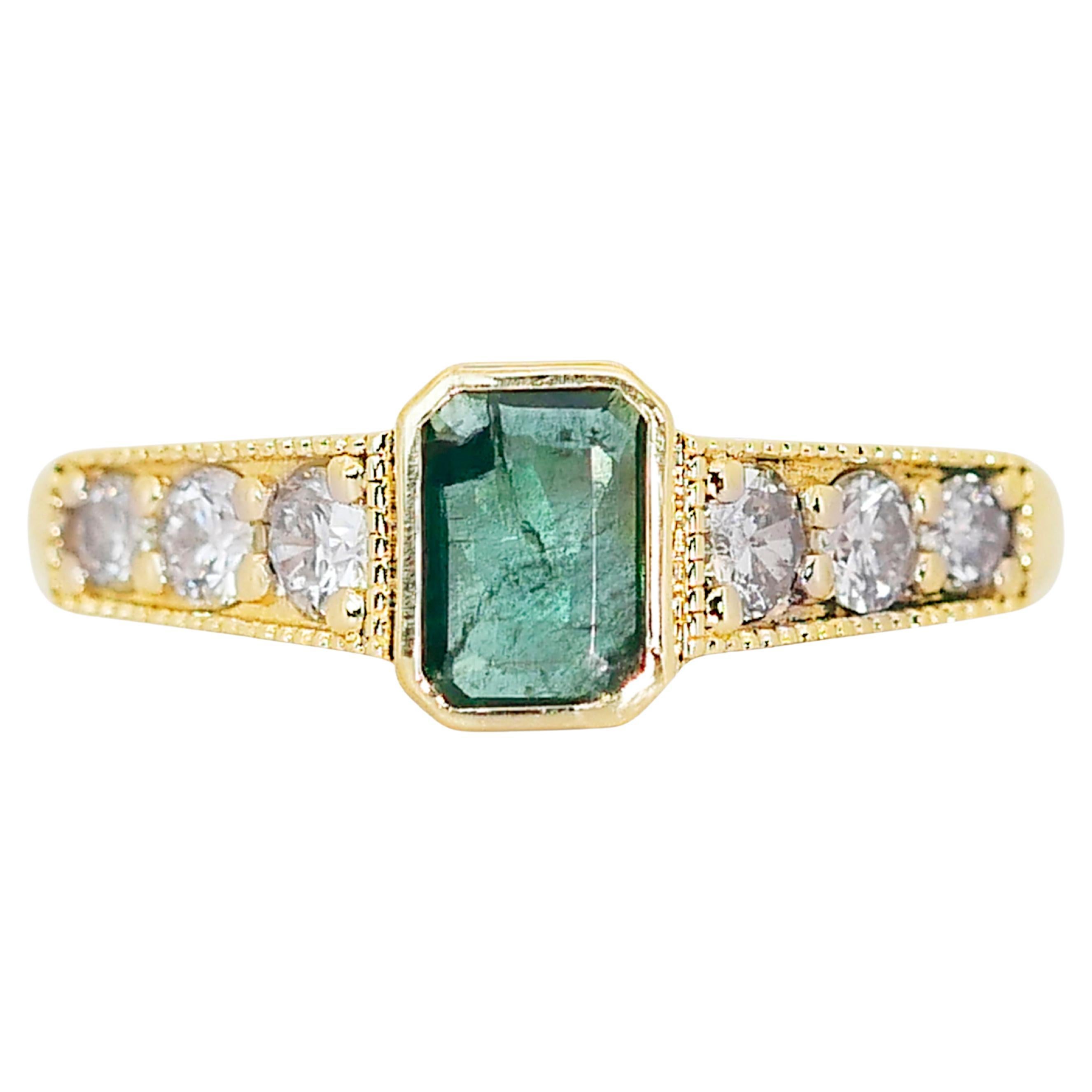 Enchanting 14k Yellow Gold Emerald & Diamond Pave Ring w/0.89 ct - IGI Certified