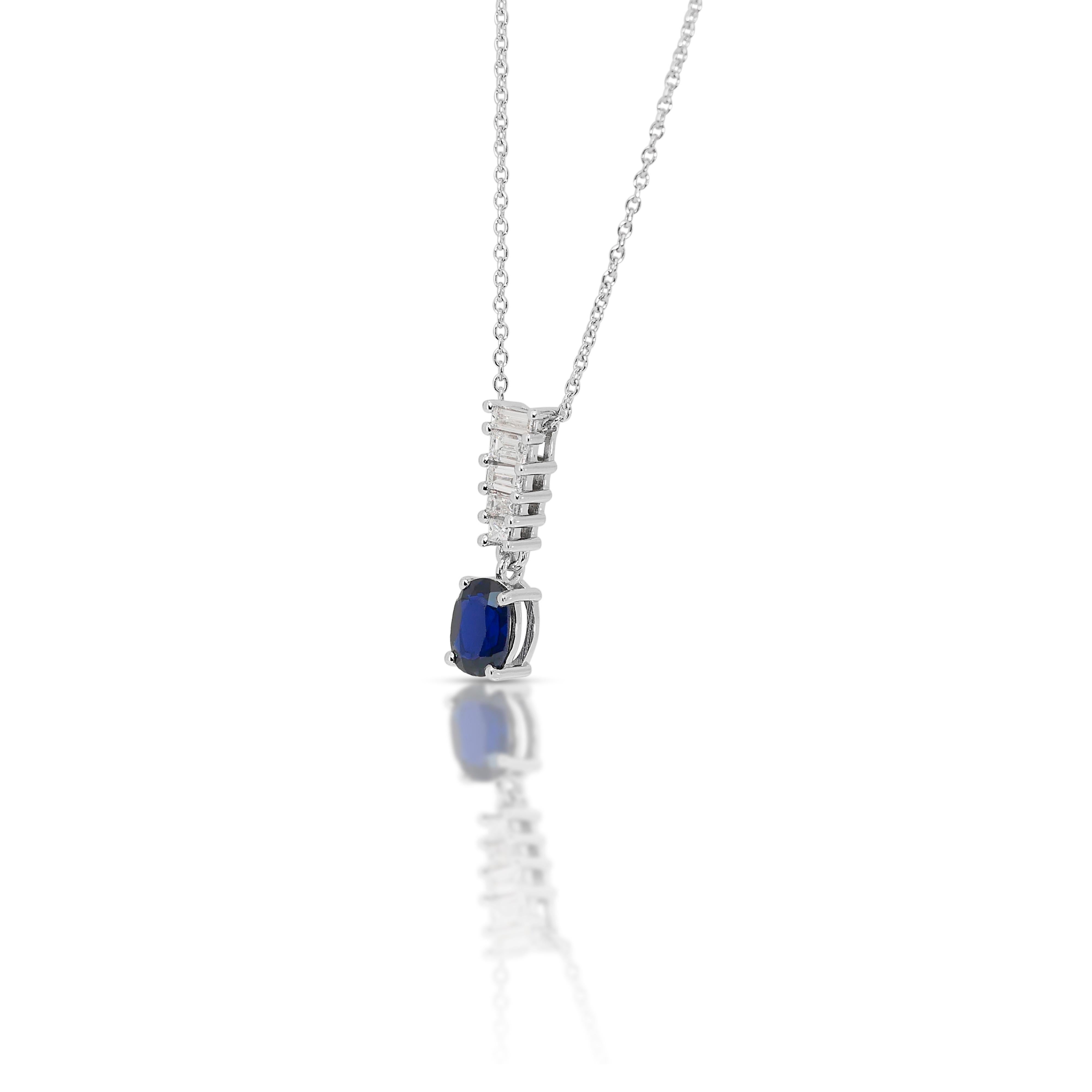 Incantevole collana con zaffiro e diamanti da 1,55 carati con ciondolo in oro bianco 18 carati in vendita 2