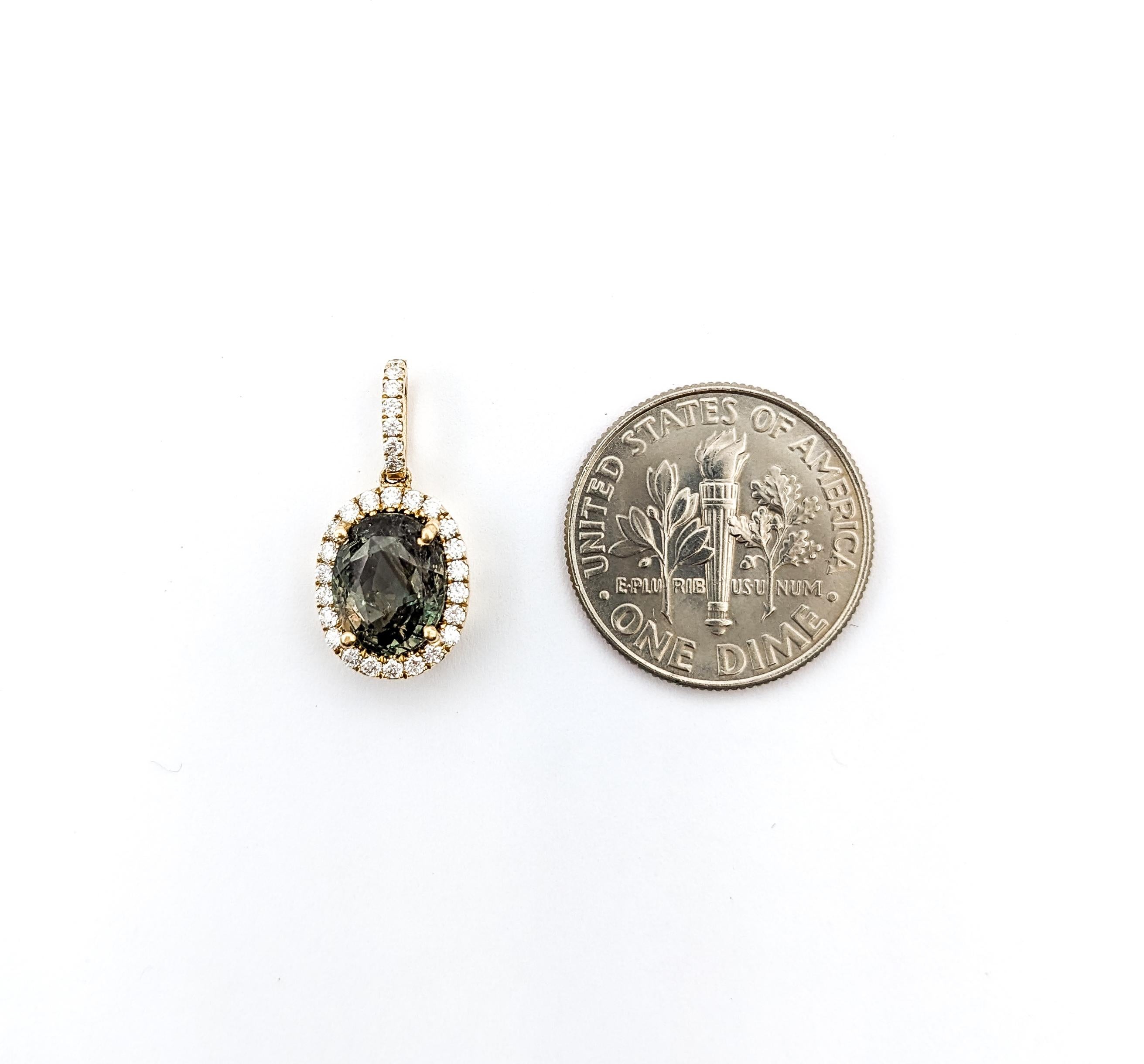 Enchanting 1.83ct Natural Alexandrite & Diamond Pendant Necklace For Sale 3