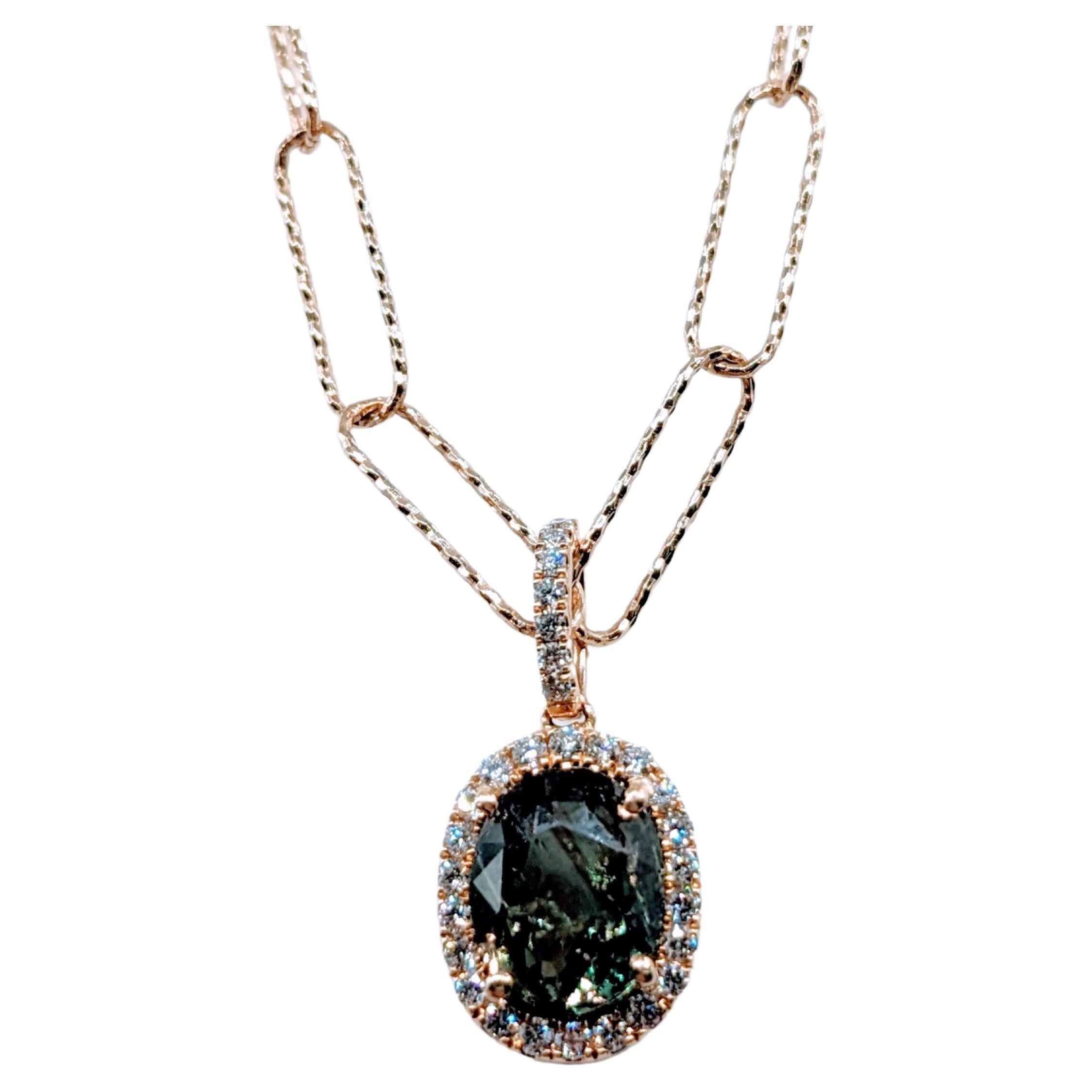 Enchanting 1.83ct Natural Color Changing Alexandrite & Diamond Pendant Necklace For Sale