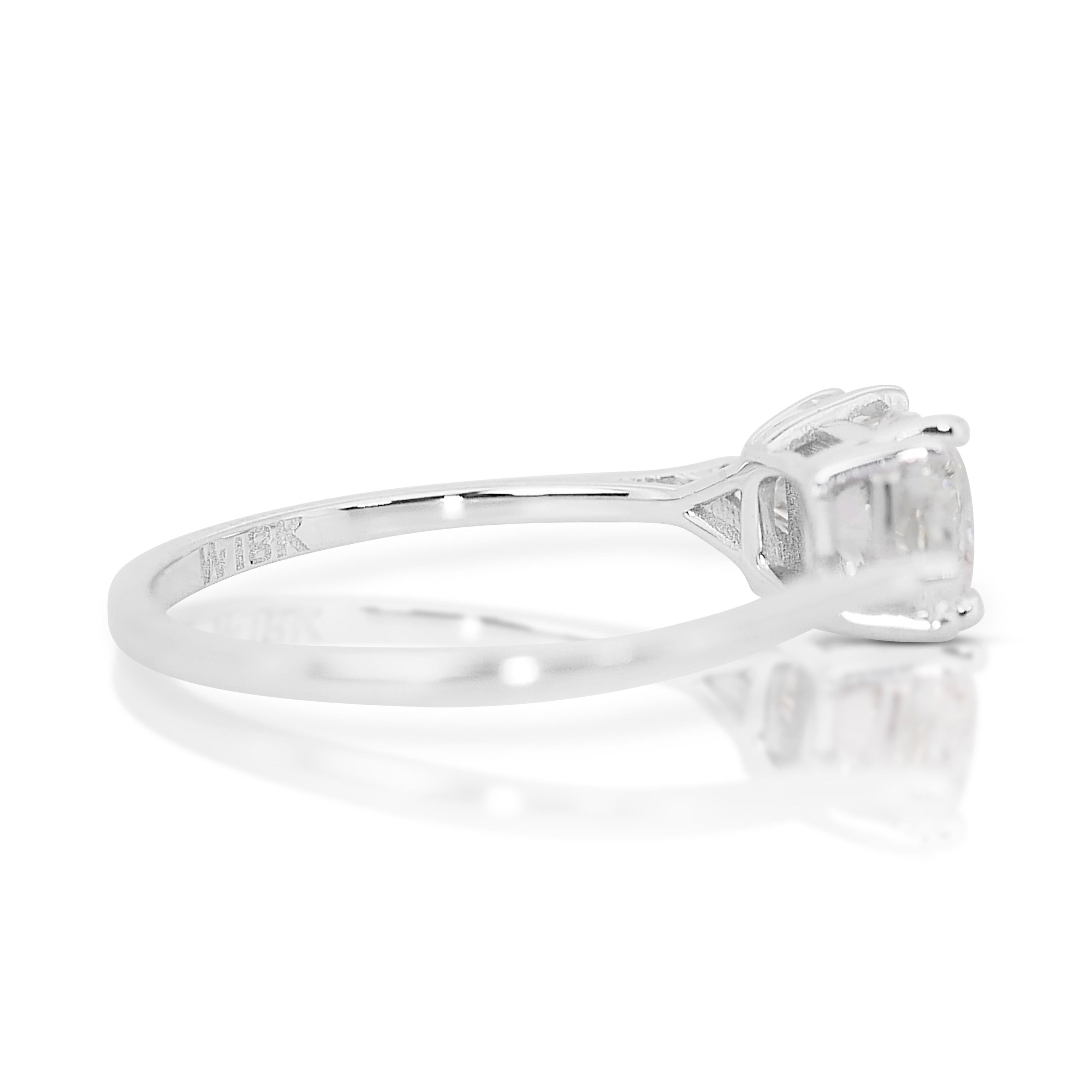 Square Cut Enchanting 18K White Gold 3 Stone Diamond Ring with 1.4ct - IGI Certified For Sale