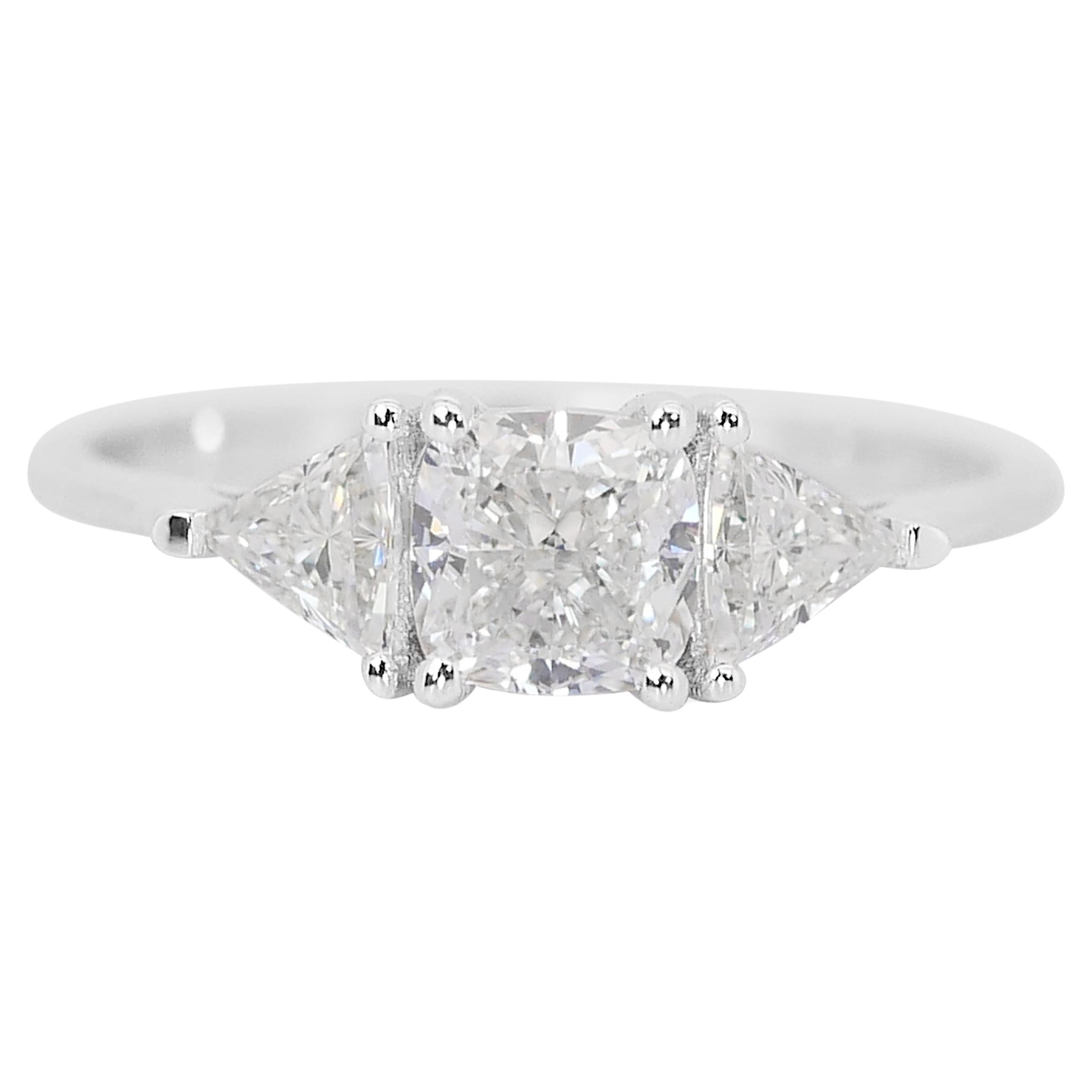 Enchanting 18K White Gold 3 Stone Diamond Ring with 1.4ct - IGI Certified For Sale