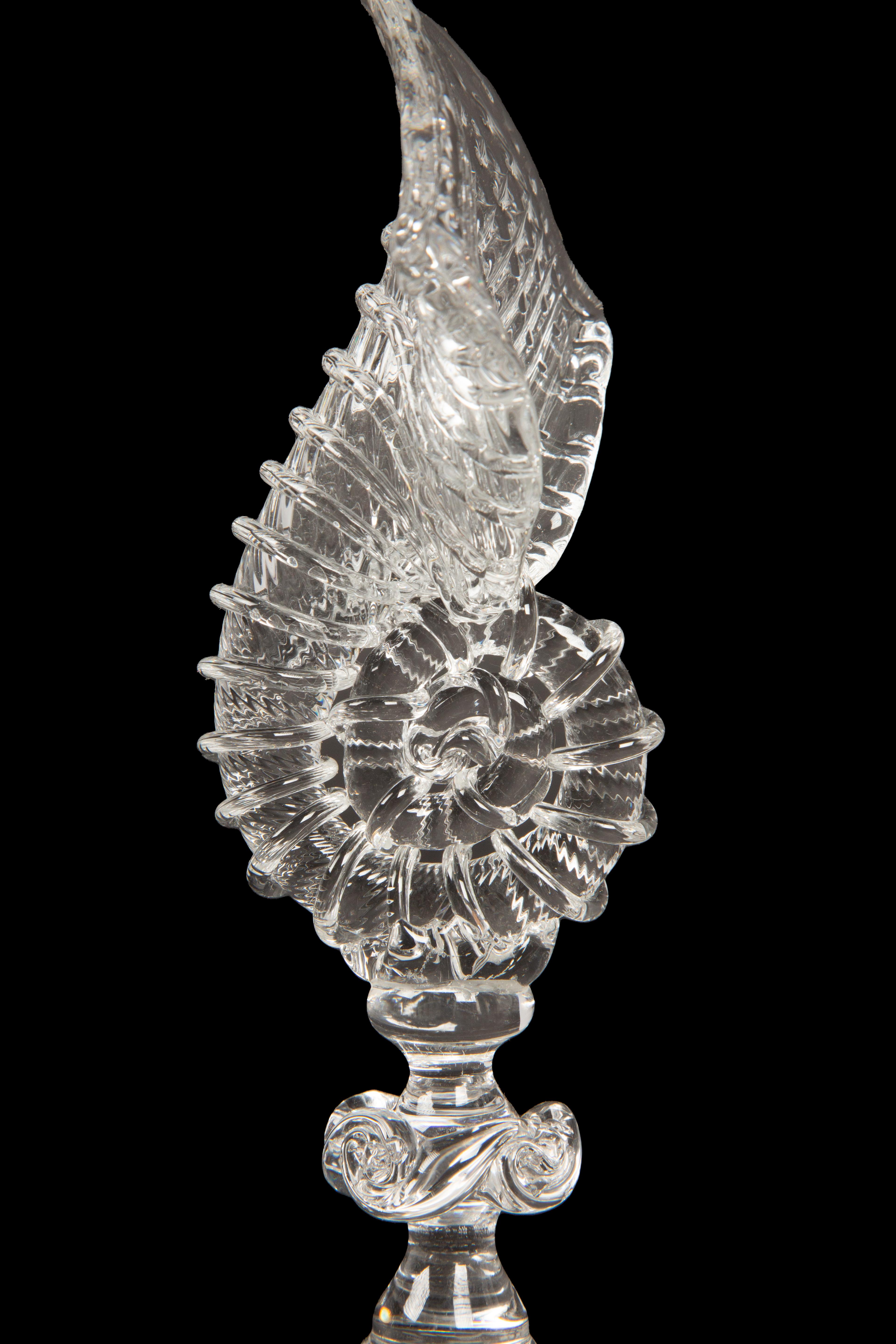 Verre Enchanteresse paire de Nautilus en verre soufflé à la main : Artistry in Glass en vente