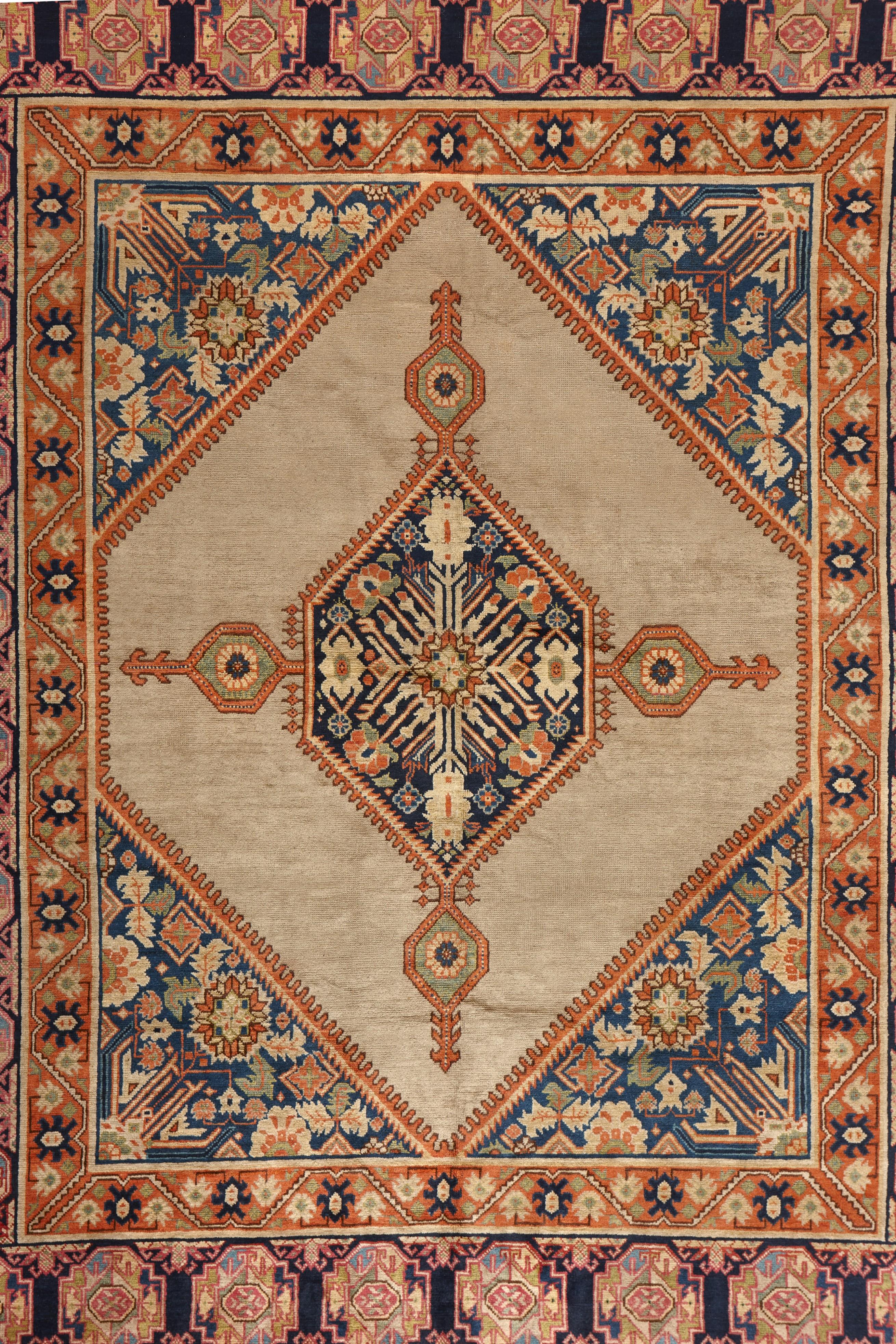 Bezaubernder antiker Khotan-Teppich im Zustand „Hervorragend“ im Angebot in Beirut, LB