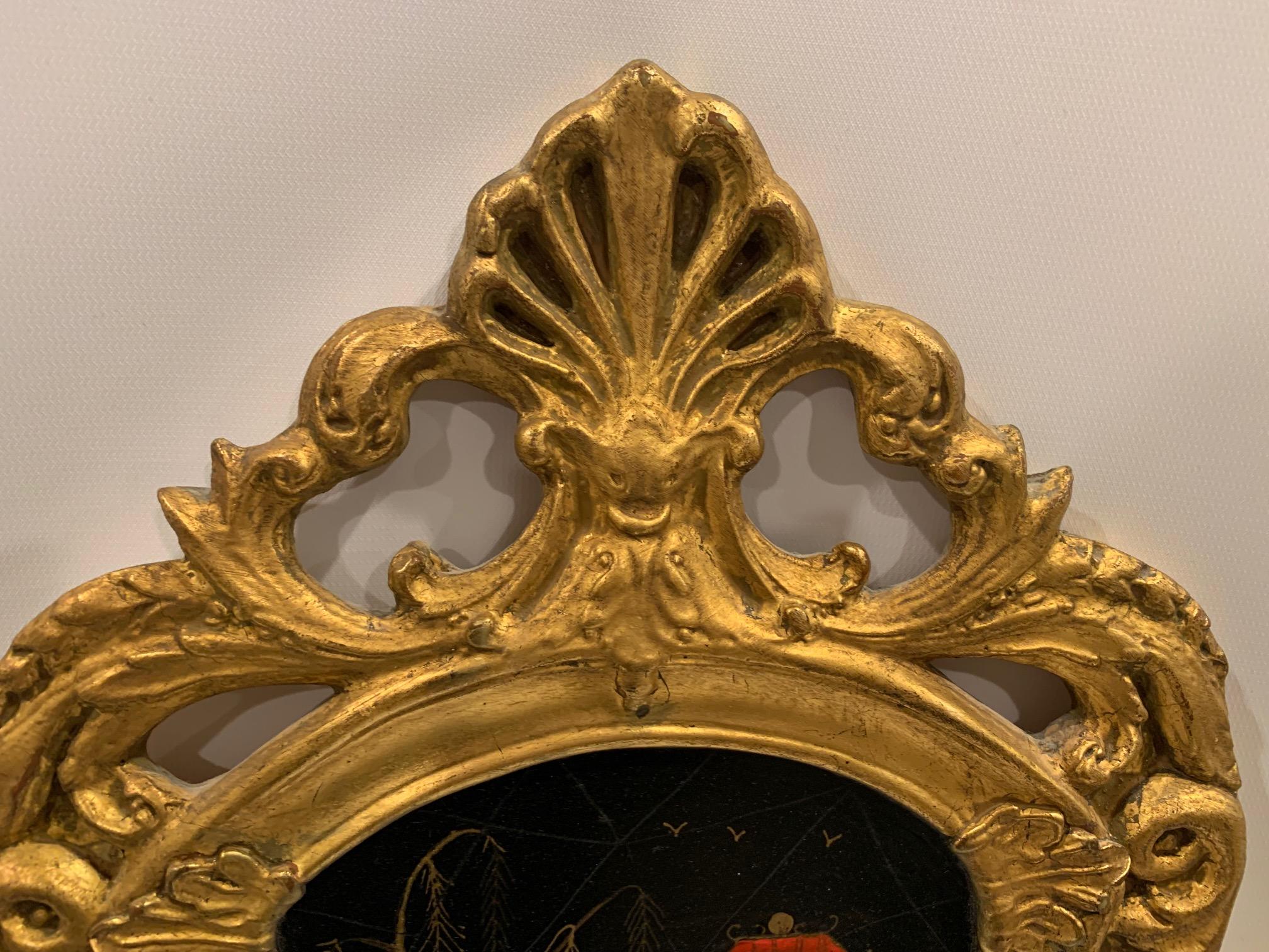 Bezaubernder vertikaler Chinoiserie-Spiegel in Schwarz, Rot und Gold (Ende des 20. Jahrhunderts) im Angebot